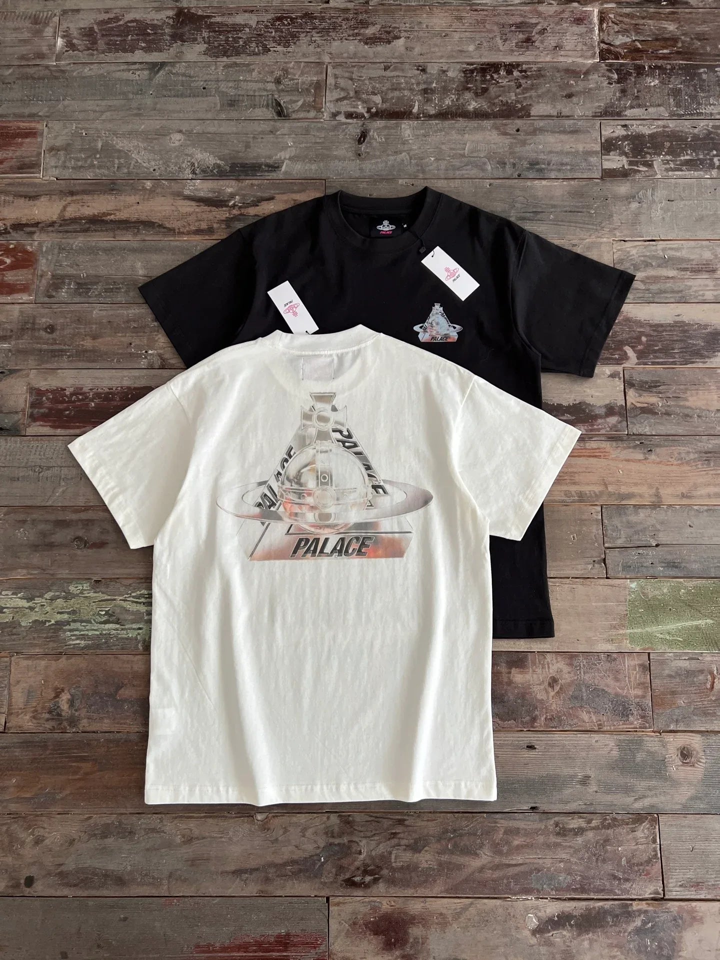 Palace x Vivienne WestwoodOrb Tri-Ferg  Men's Tee