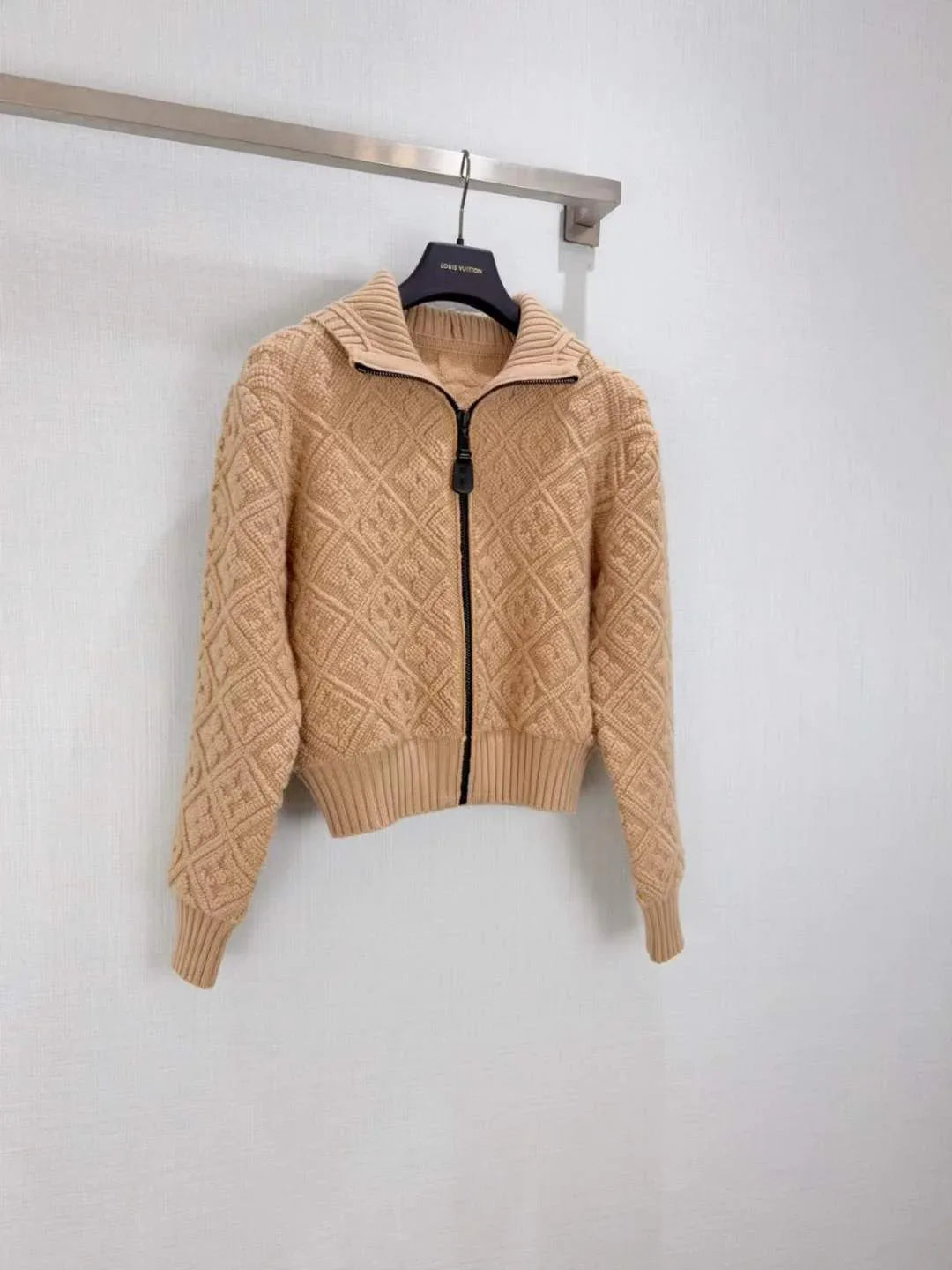 Unisex Textured Jacket - SenopekooCLO