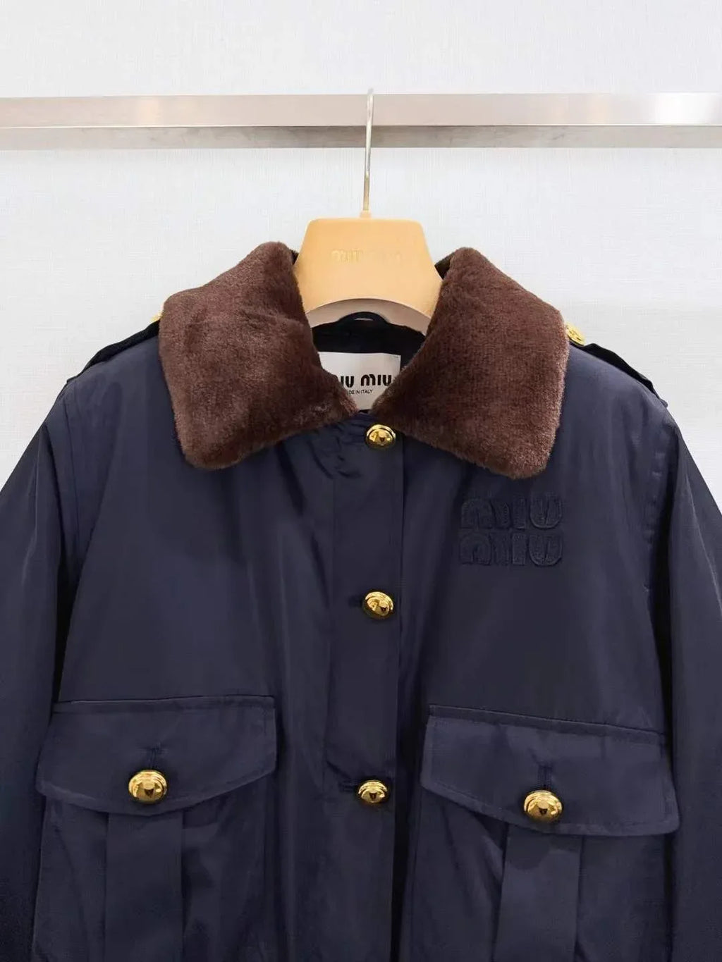 Women's Luxurious Winter Coat with Plush Fur Collar and Metallic Accents - SenopekooCLO