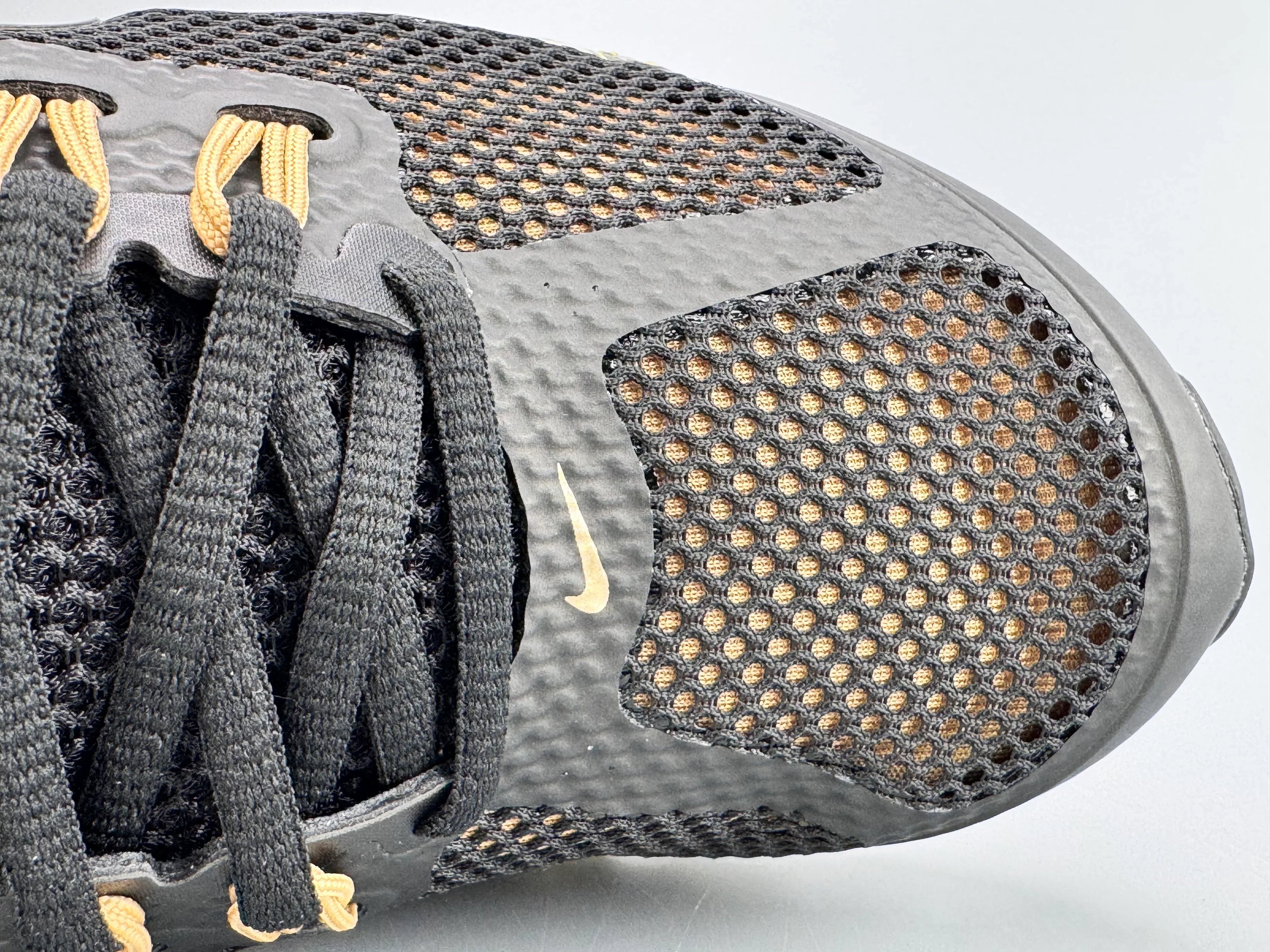 Nike Air Max 2013 Sneakers