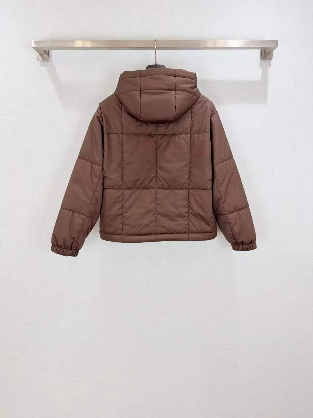 Unisex Modern Quilted Puffer Jacket with Stand Collar and Secure Pockets - SenopekooCLO