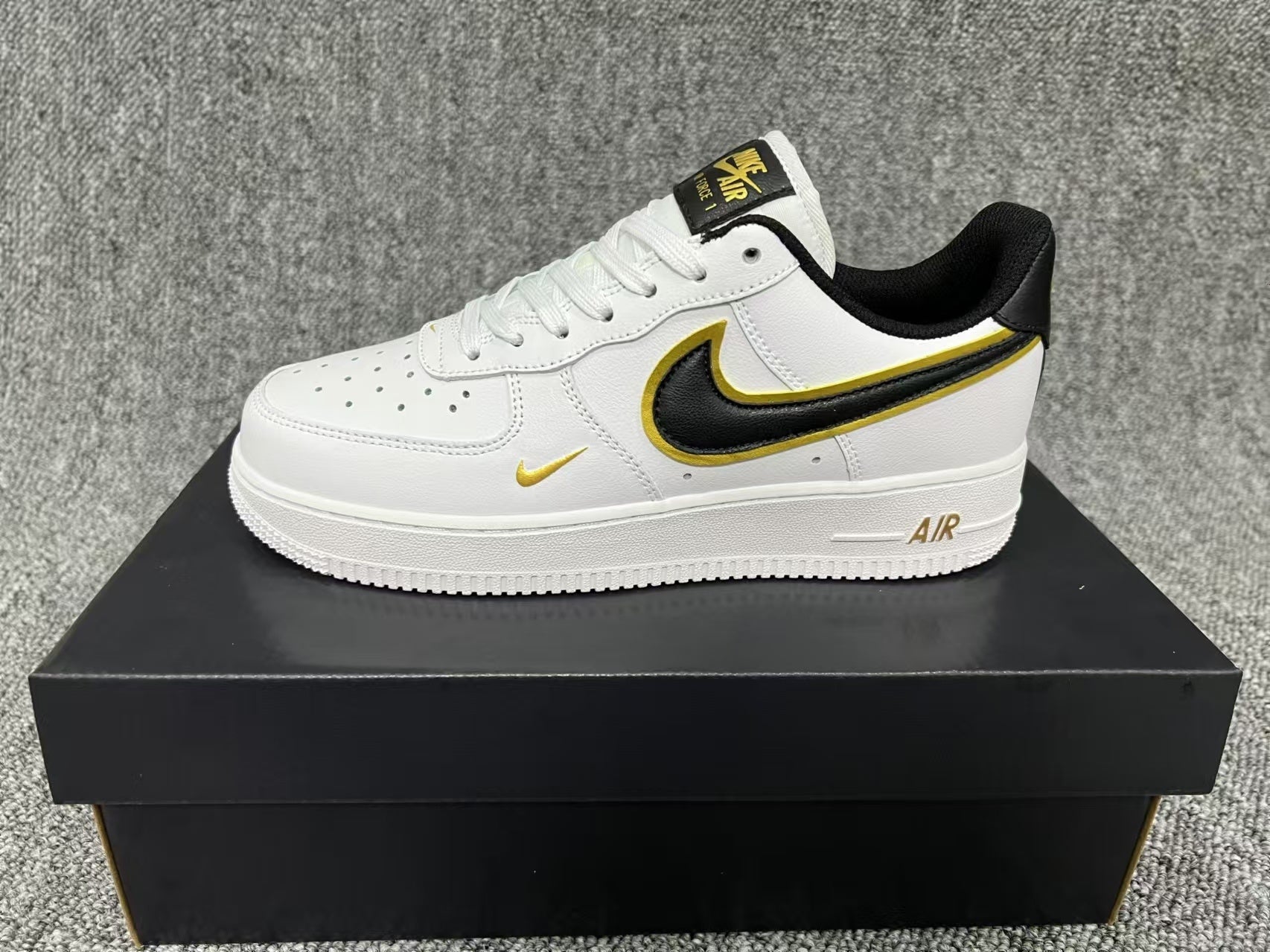 Nike Air Force 1 Sneaker-2