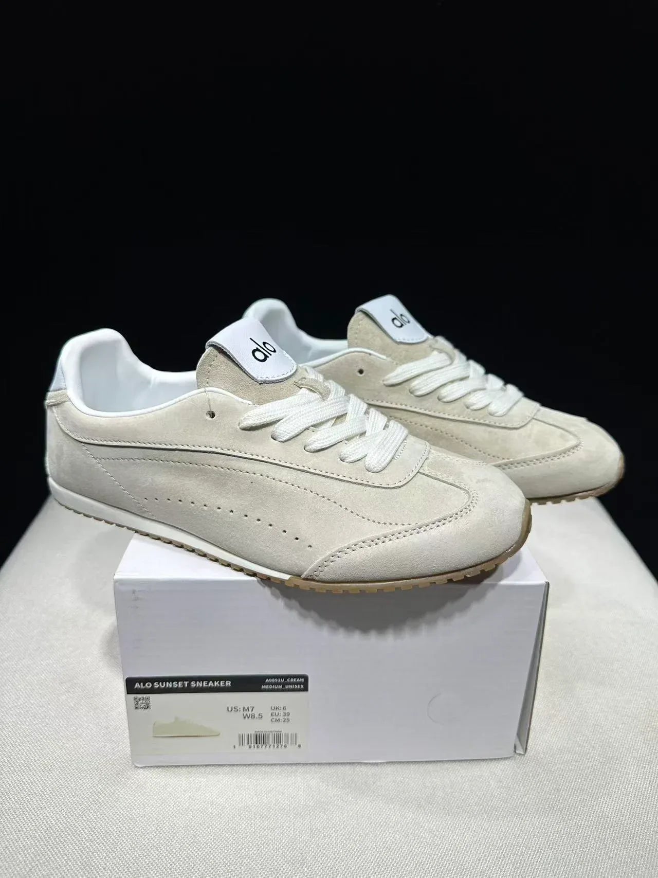 Alo Yoga x Jisoo Sunset Sneakers - SenopekooCLO