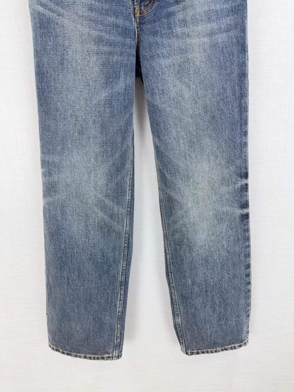 Unisex Classic Five-Pocket Jeans with Vintage Wash and Authentic Stitching - SenopekooCLO