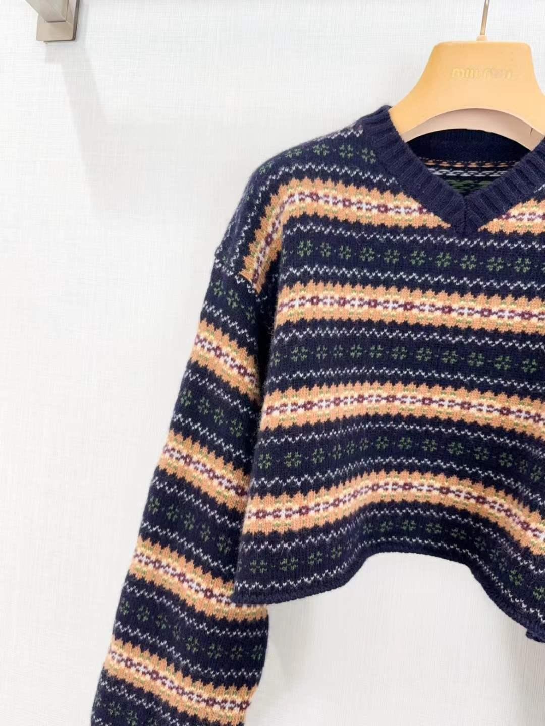 Women's Textured Knit Sweater with Earth-Tone Stripes and Relaxed Fit - SenopekooCLO