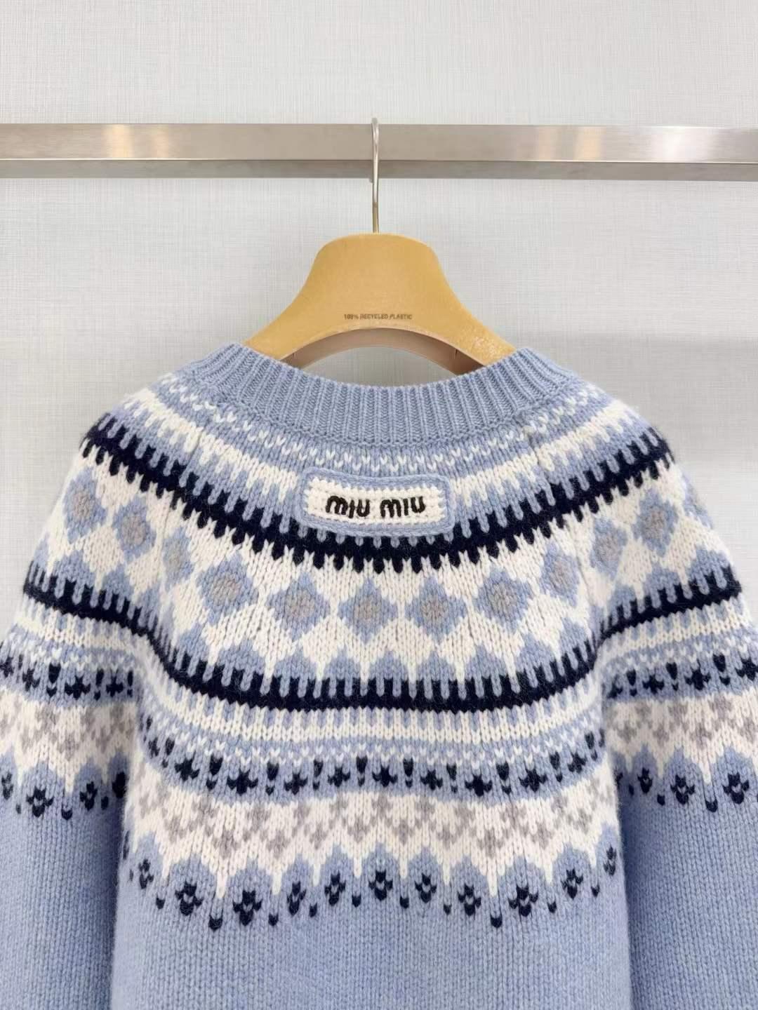 Unisex Fair Isle Knit Sweater with Geometric Patterns and Soft Cotton Blend - SenopekooCLO