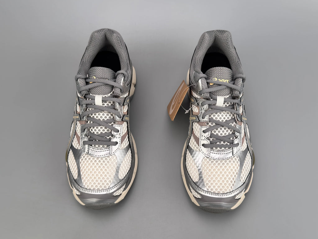 Asics Gel-Cumulus 16 Sneakers