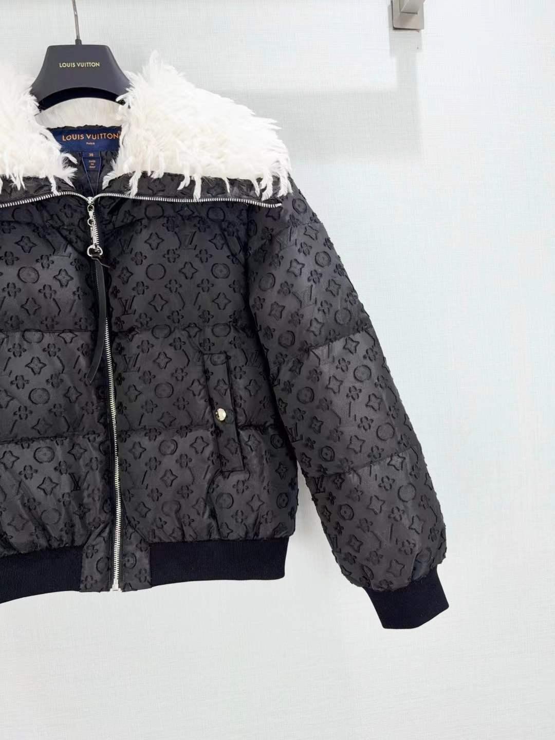 Women's Cozy Cropped Puffer Jacket with Plush Faux Fur Trim Hood - SenopekooCLO