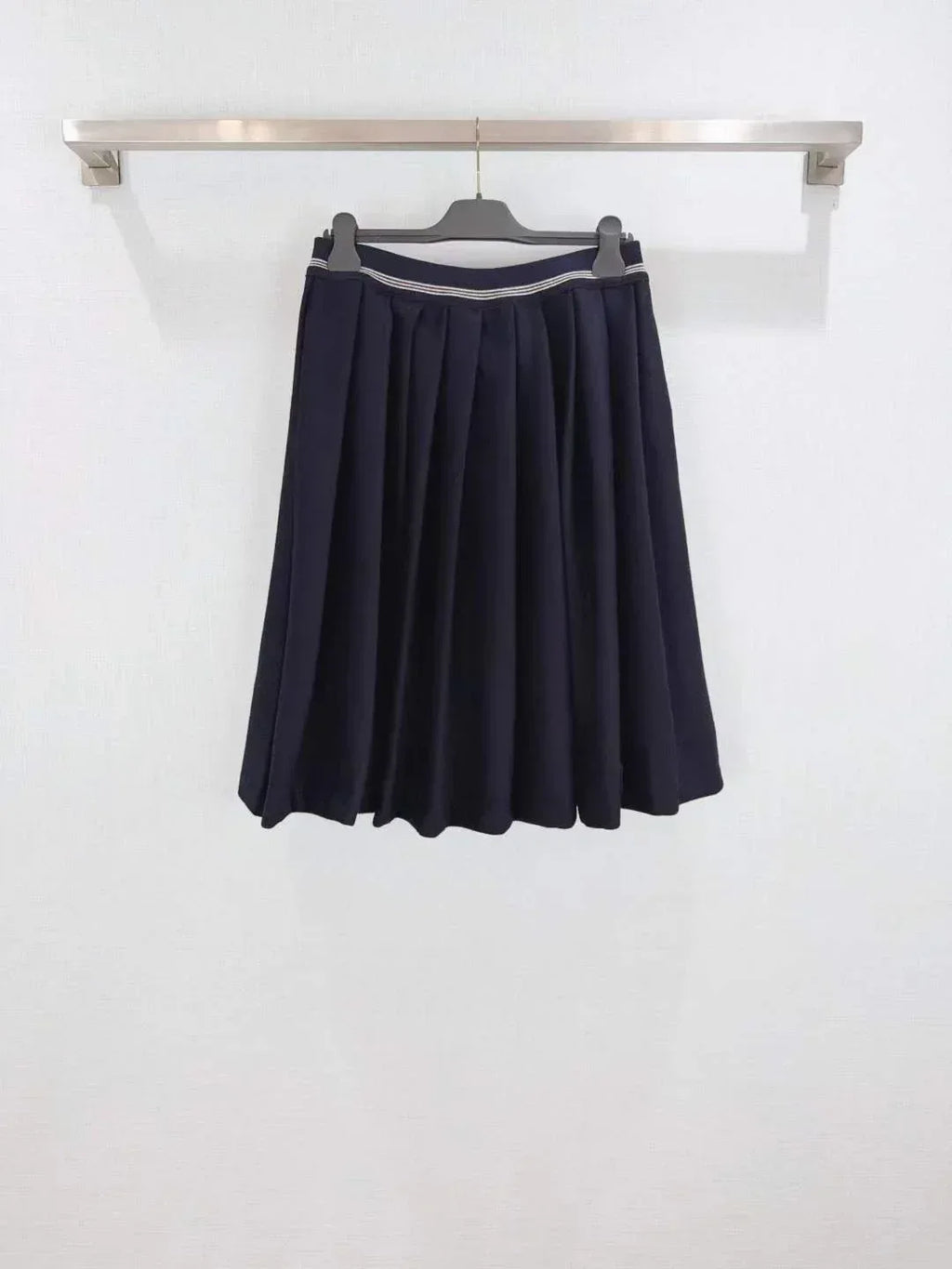 Women's Classic A-Line Midi Skirt with Elastic Waist and Flowy Silhouette - SenopekooCLO