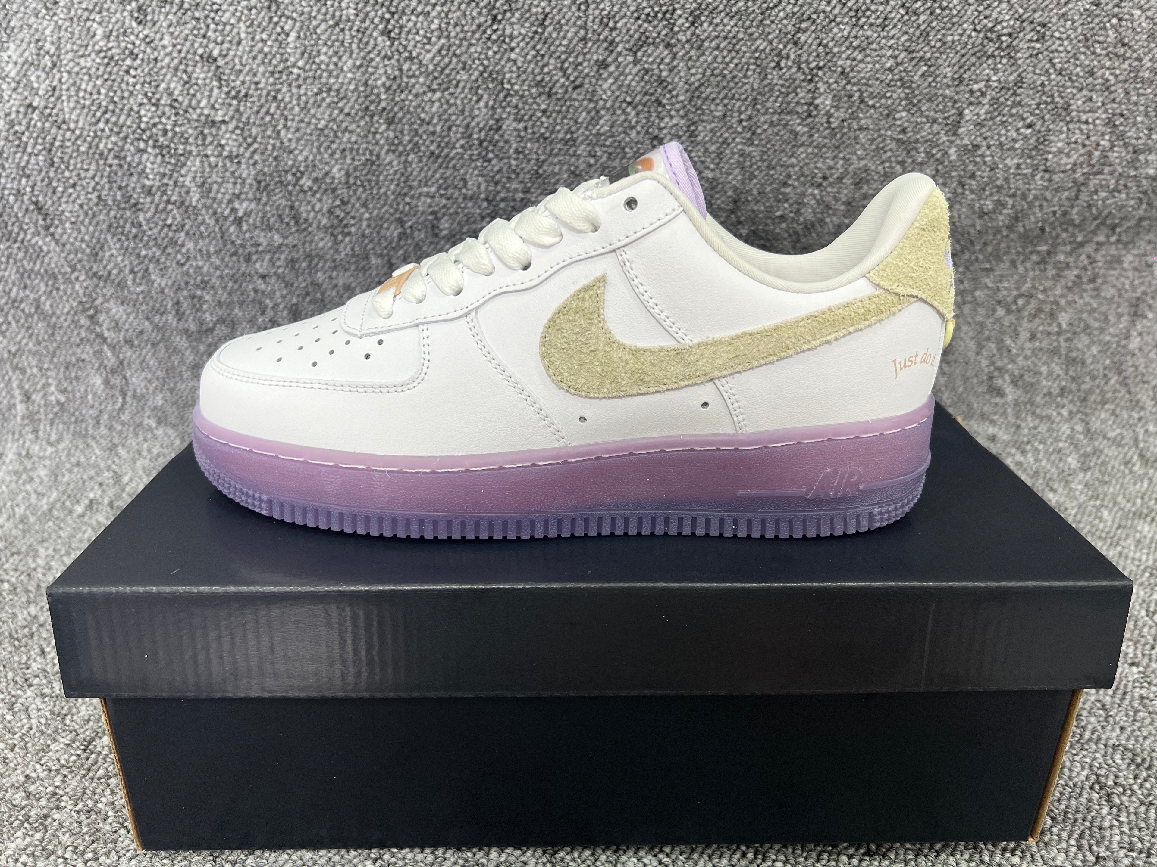 Nike Air Force 1 Sneaker-1
