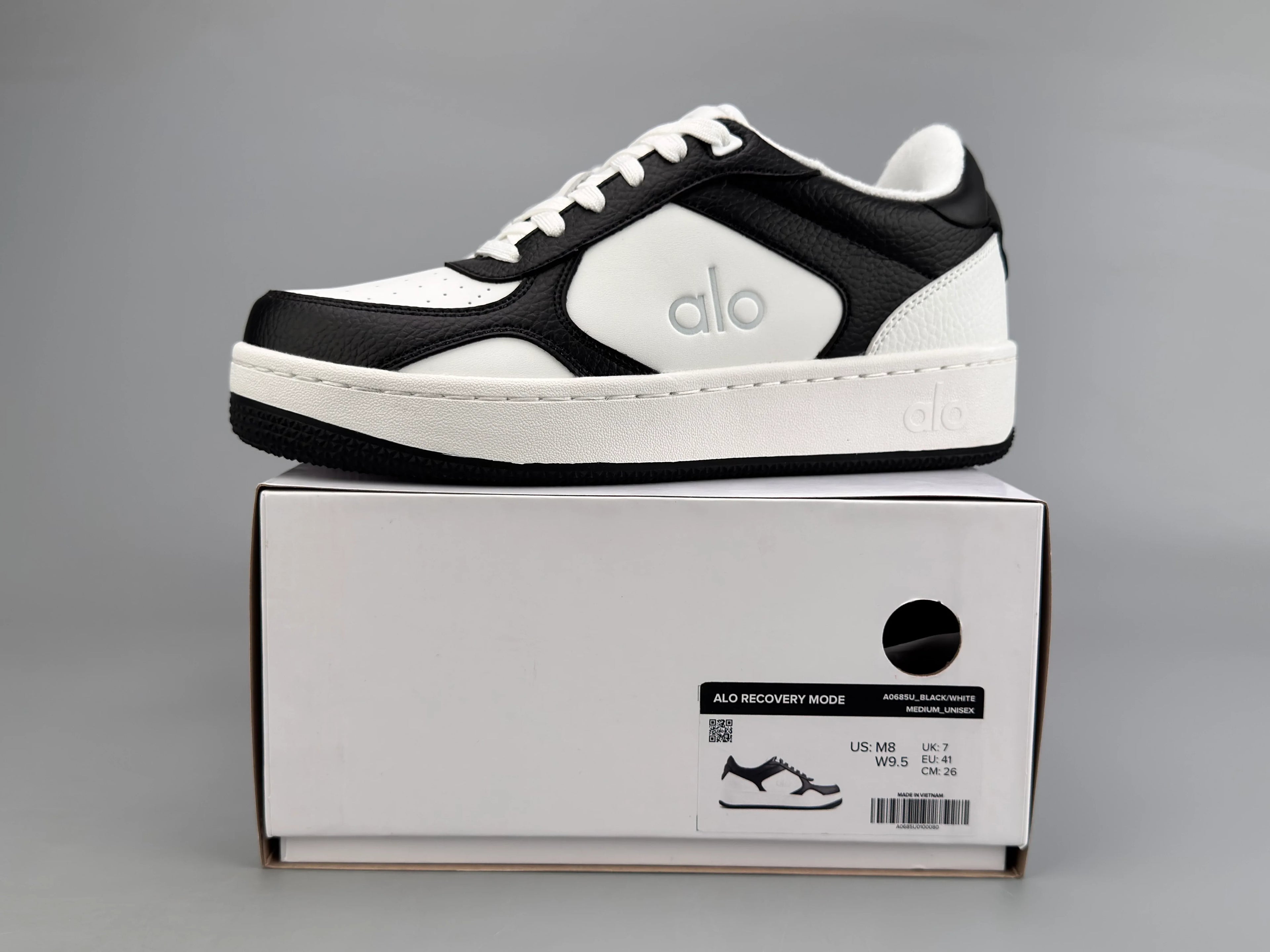 Alo Yoga Recovery Mode Sneakers