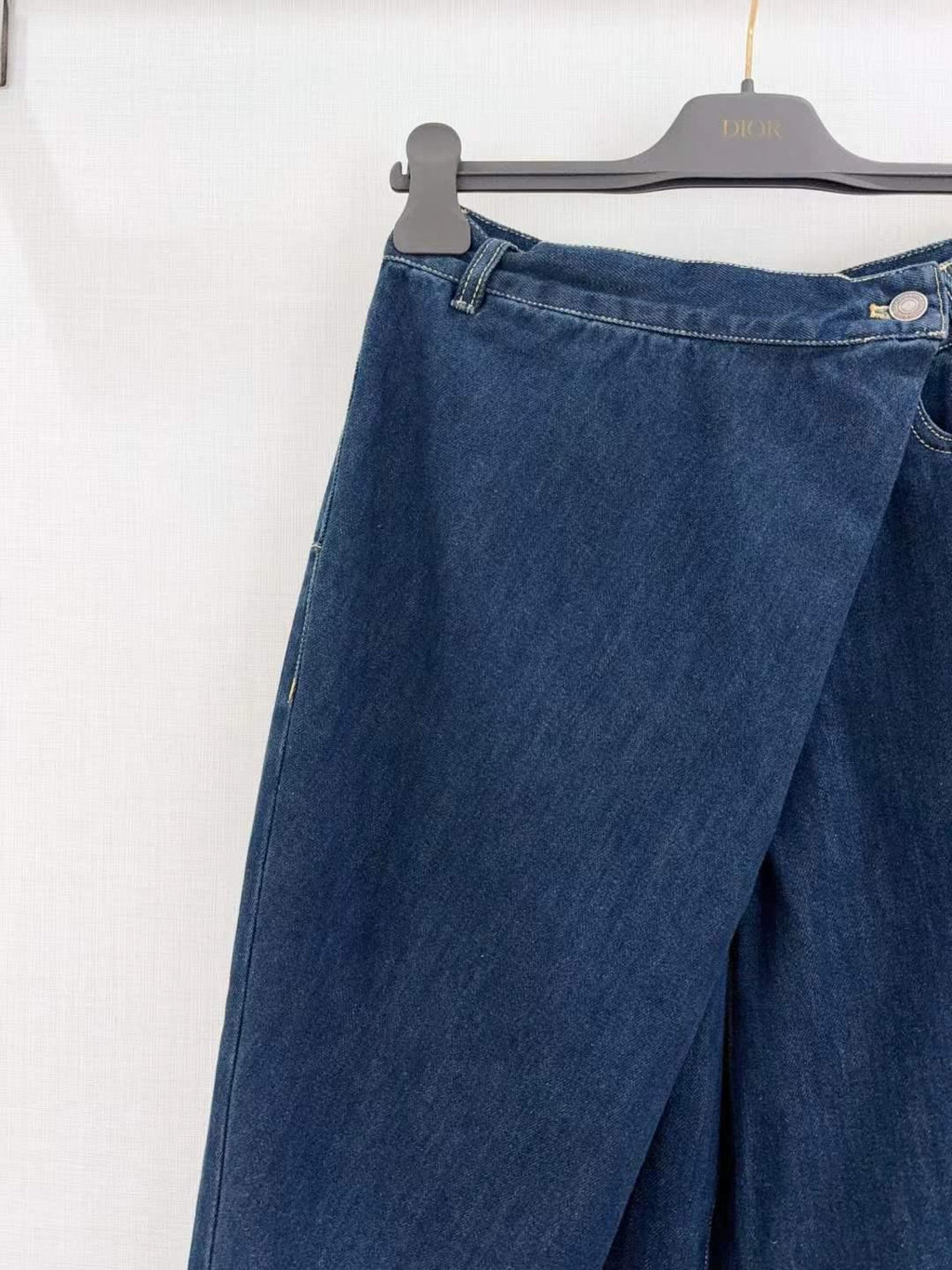 Women's Asymmetric Wrap Jeans with Contrast Stitch Detailing and Curved Pockets - SenopekooCLO