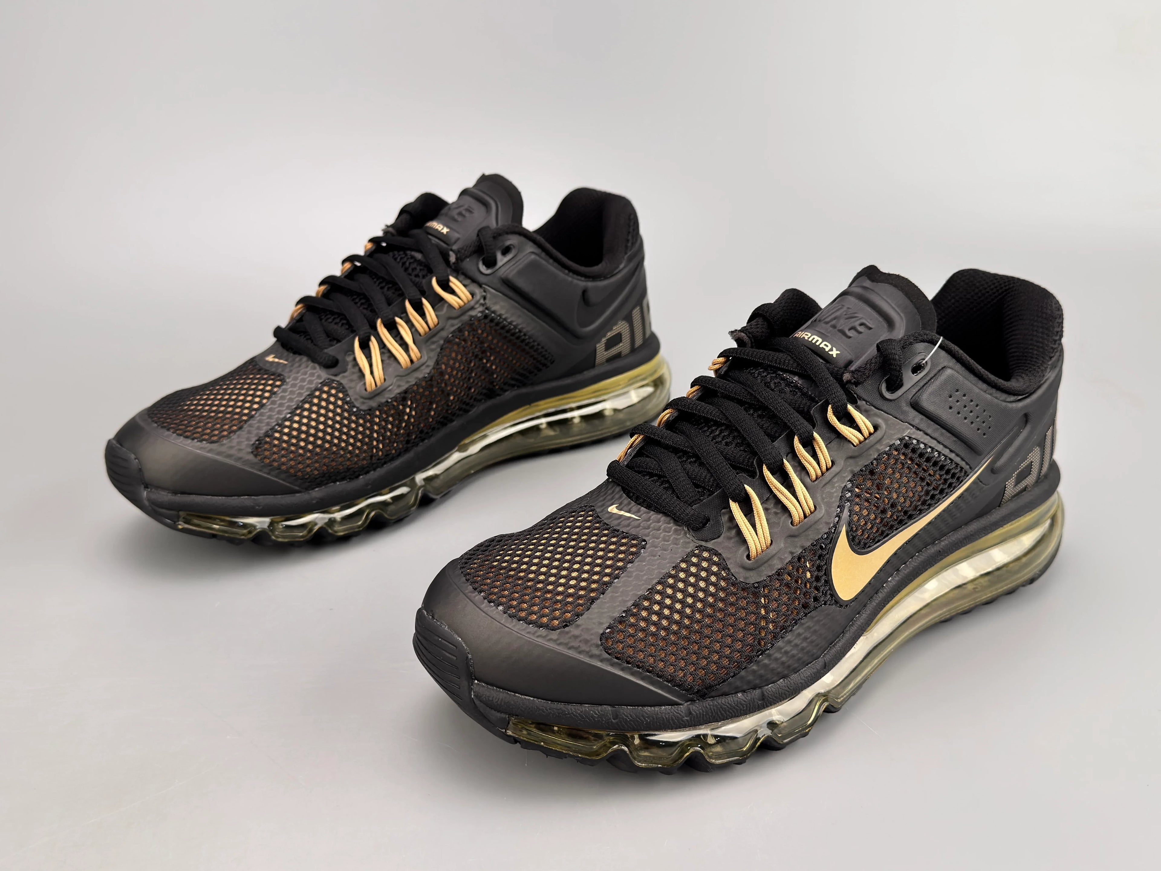 Nike Air Max 2013 Sneakers