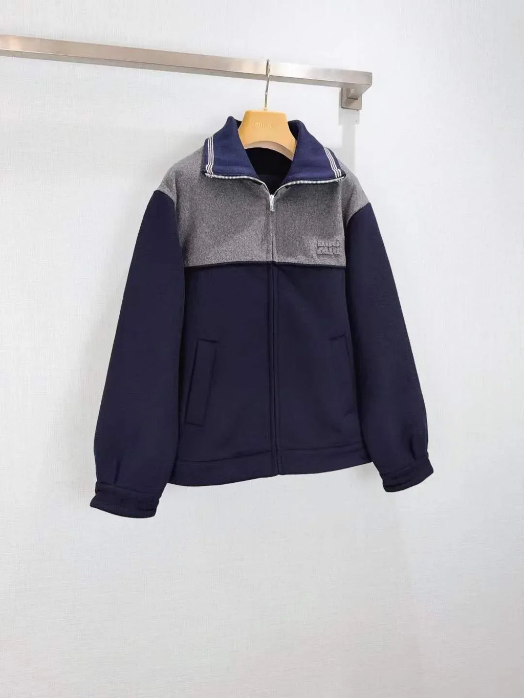 Women's Two-Tone Puffer Jacket with Stand Collar and Contrast Paneling - SenopekooCLO