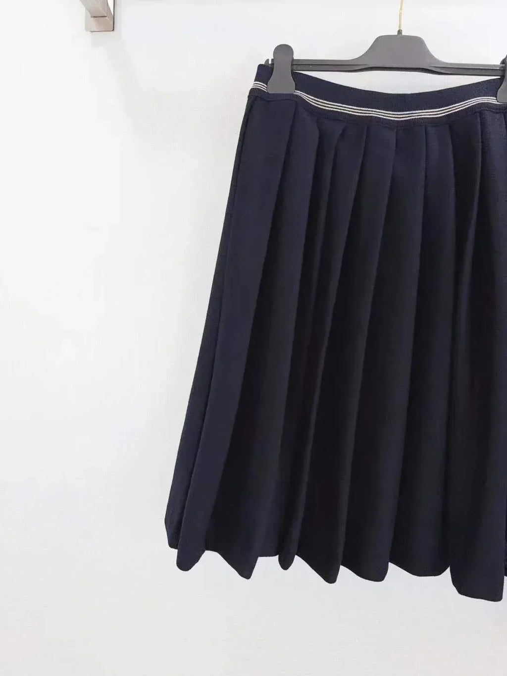 Women's Classic A-Line Midi Skirt with Elastic Waist and Flowy Silhouette - SenopekooCLO
