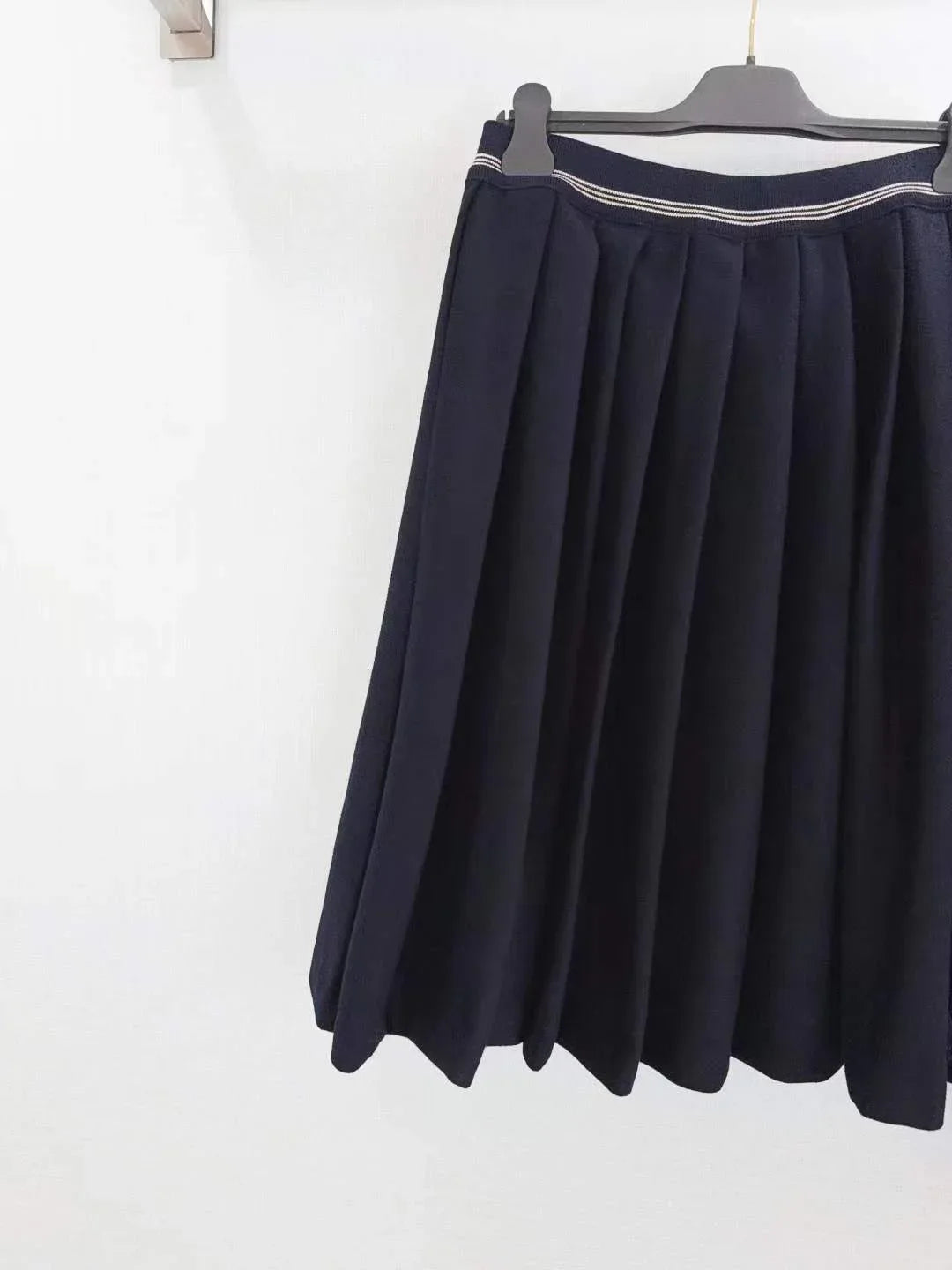 Women's Classic A-Line Midi Skirt with Elastic Waist and Flowy Silhouette - SenopekooCLO