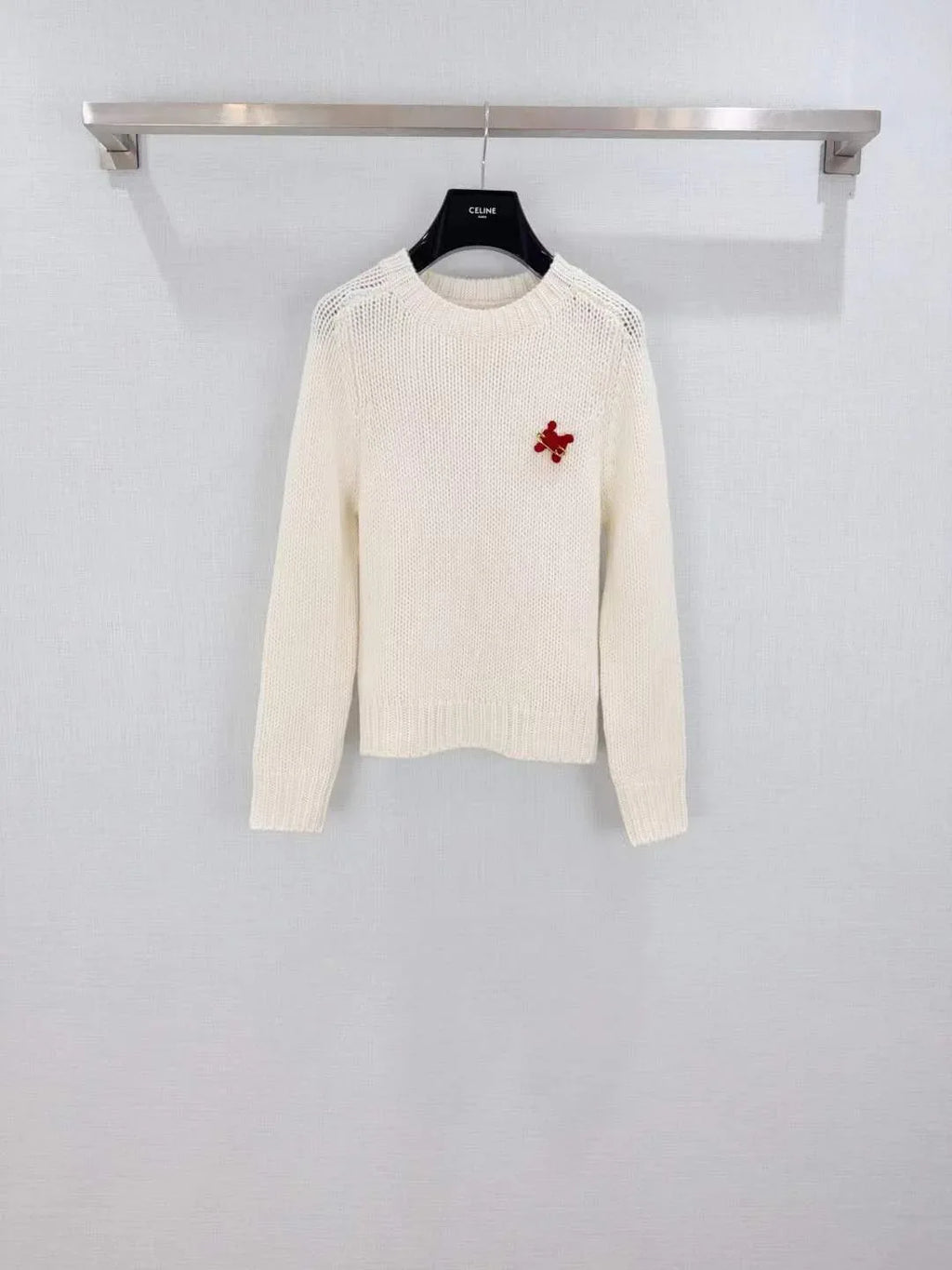 Women's Cream Knit Sweater with Embroidered Motif and Relaxed Fit - SenopekooCLO