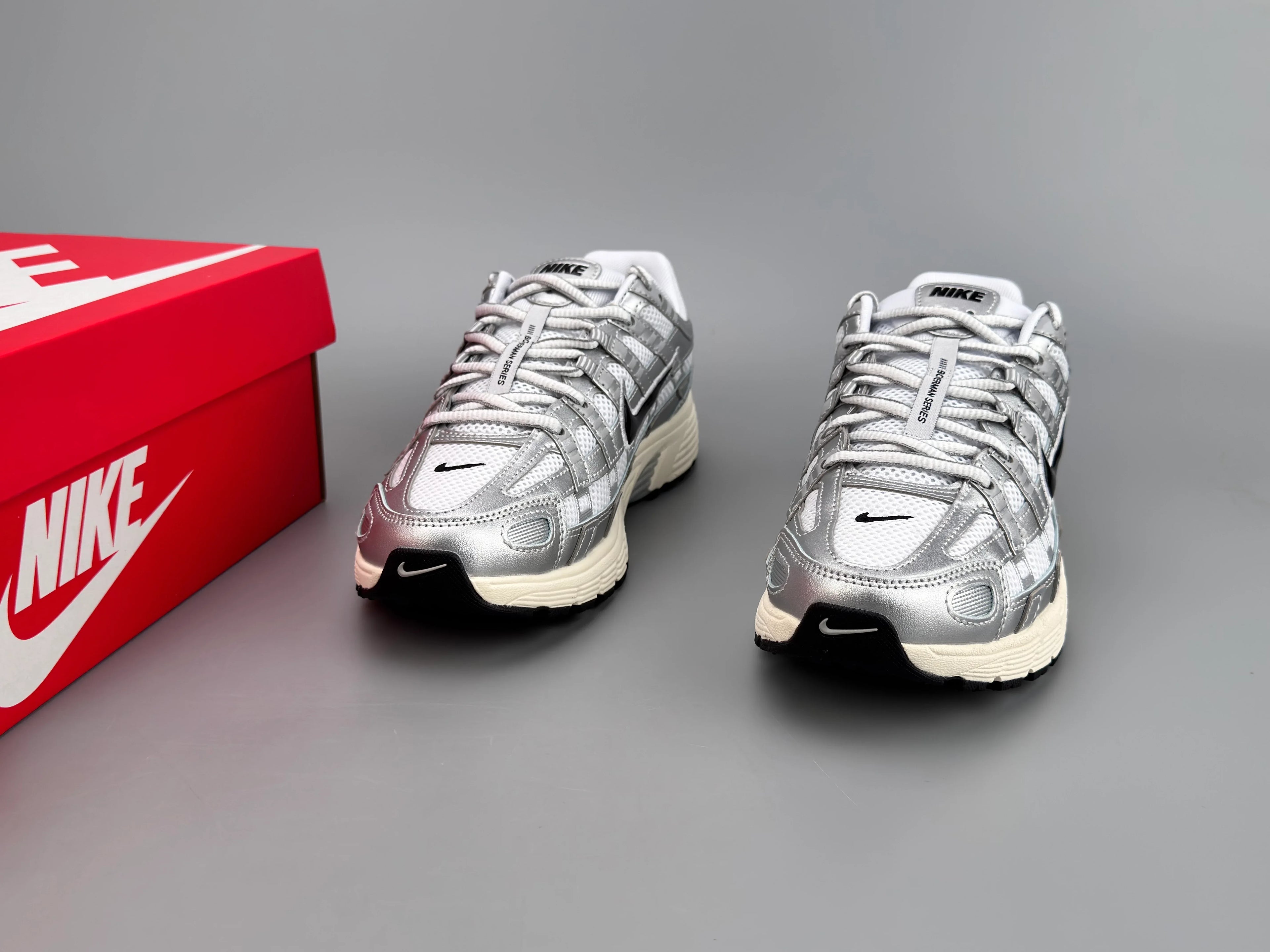 Nike Wmns P-6000 Essential Shoes