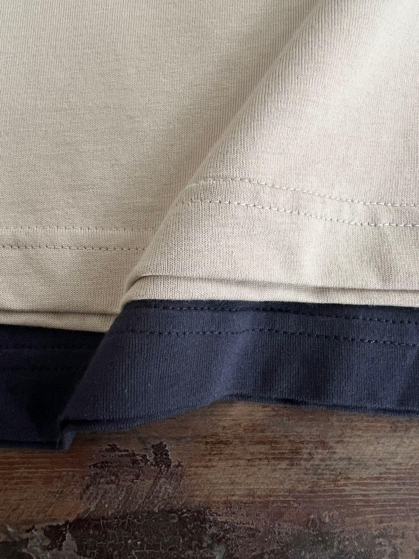 AMI Paris Men's Chenille Logo Relaxed Cotton Tee