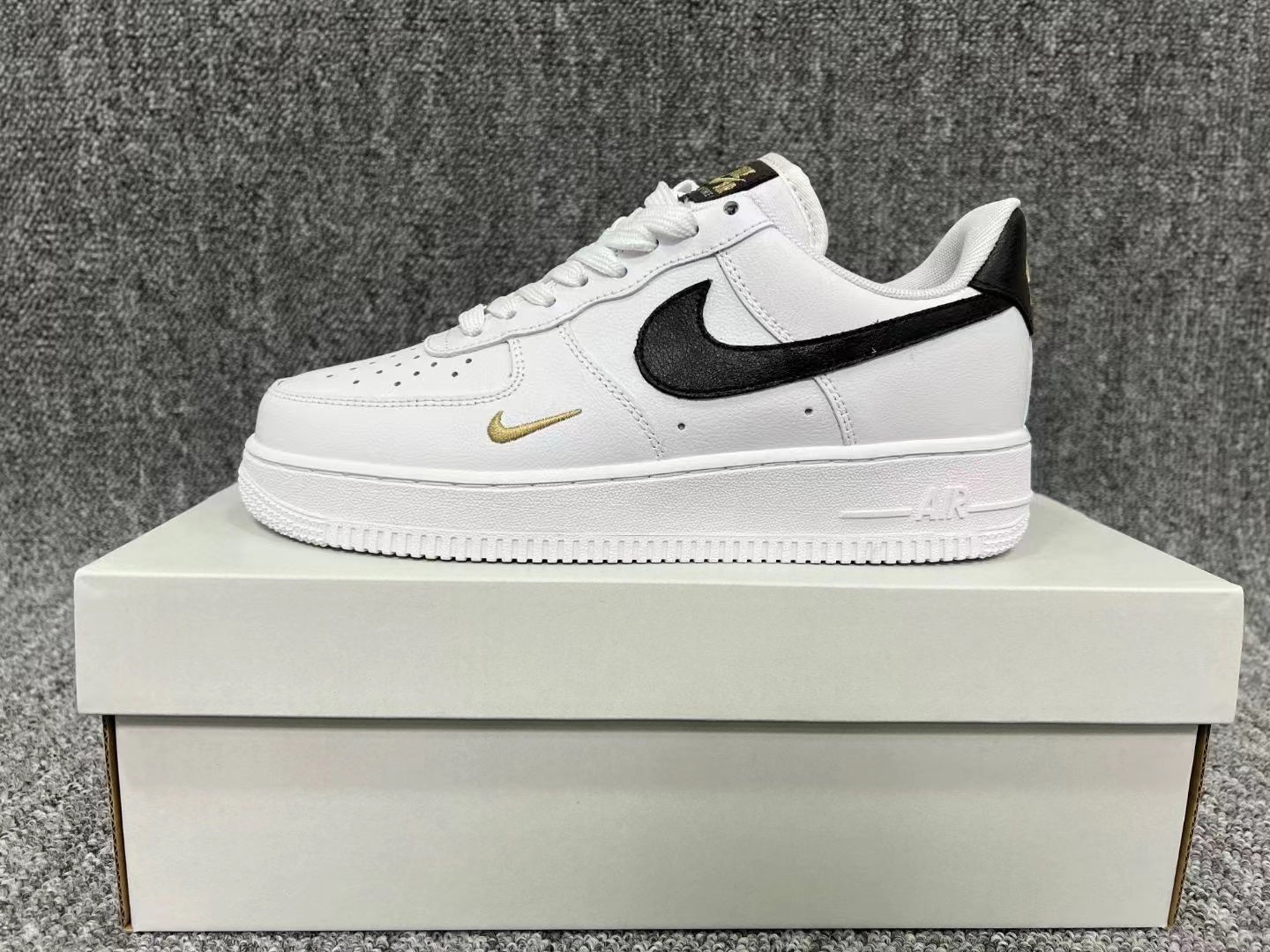 Nike Air Force 1 Sneaker-2
