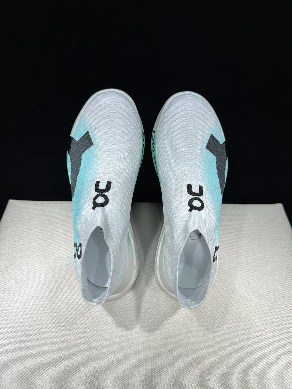 ON Cloudboom Strike LS Racing Shoes - SenopekooCLO