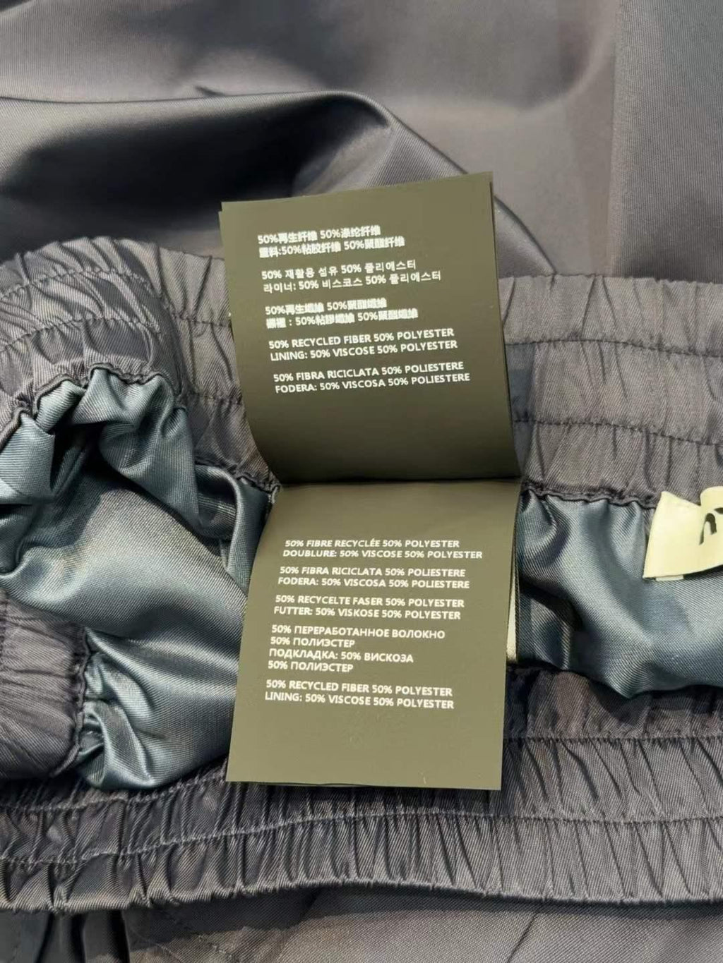 Women's Luxurious Winter Coat with Plush Fur Collar and Metallic Accents - SenopekooCLO