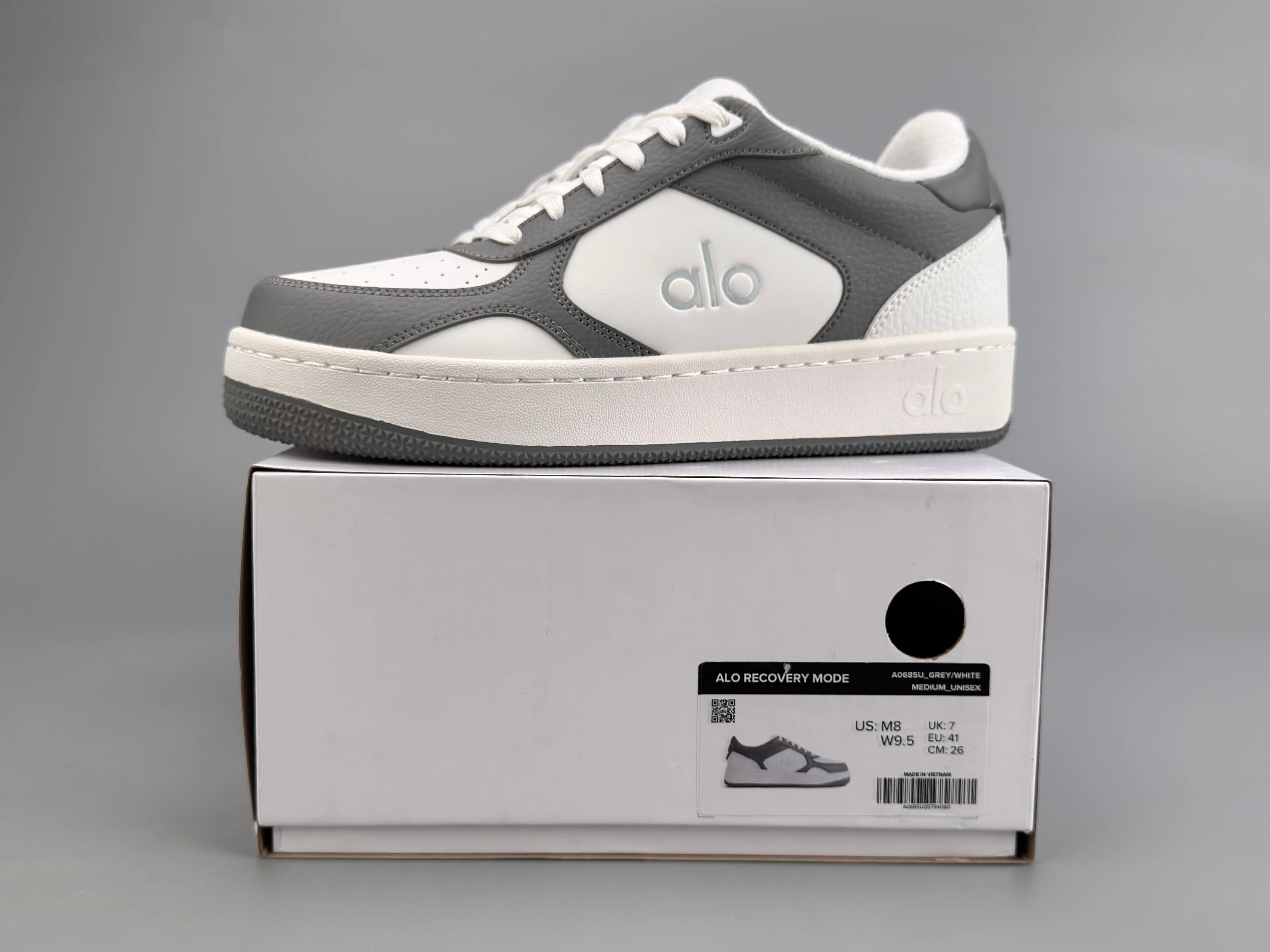 Alo Yoga Recovery Mode Sneakers