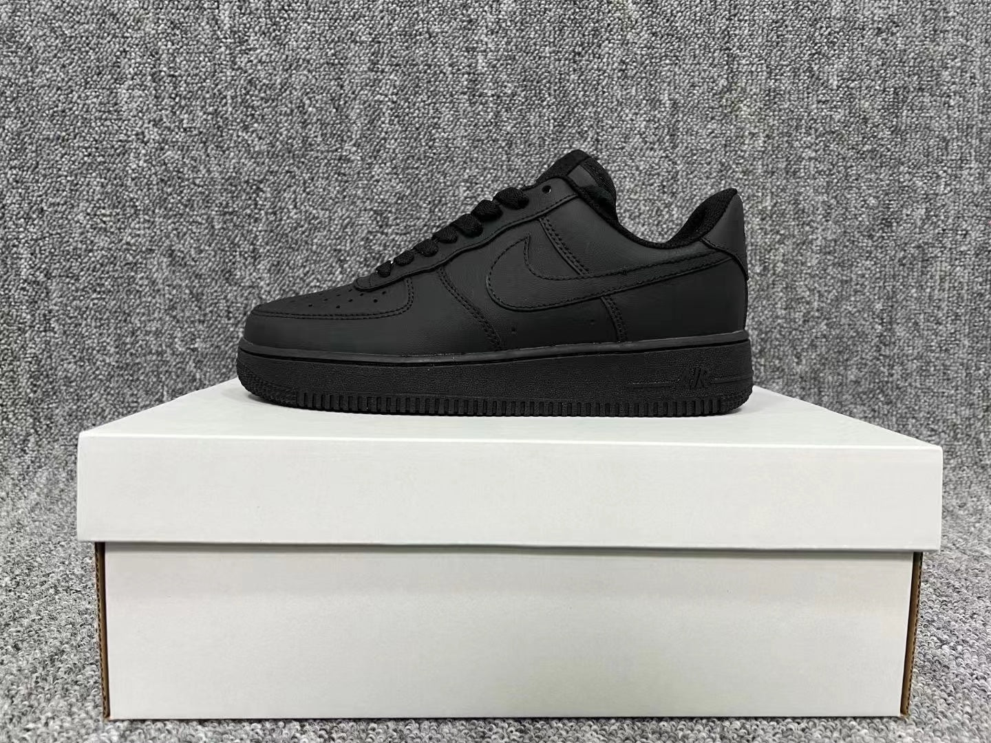 Nike Air Force 1 Sneaker-2