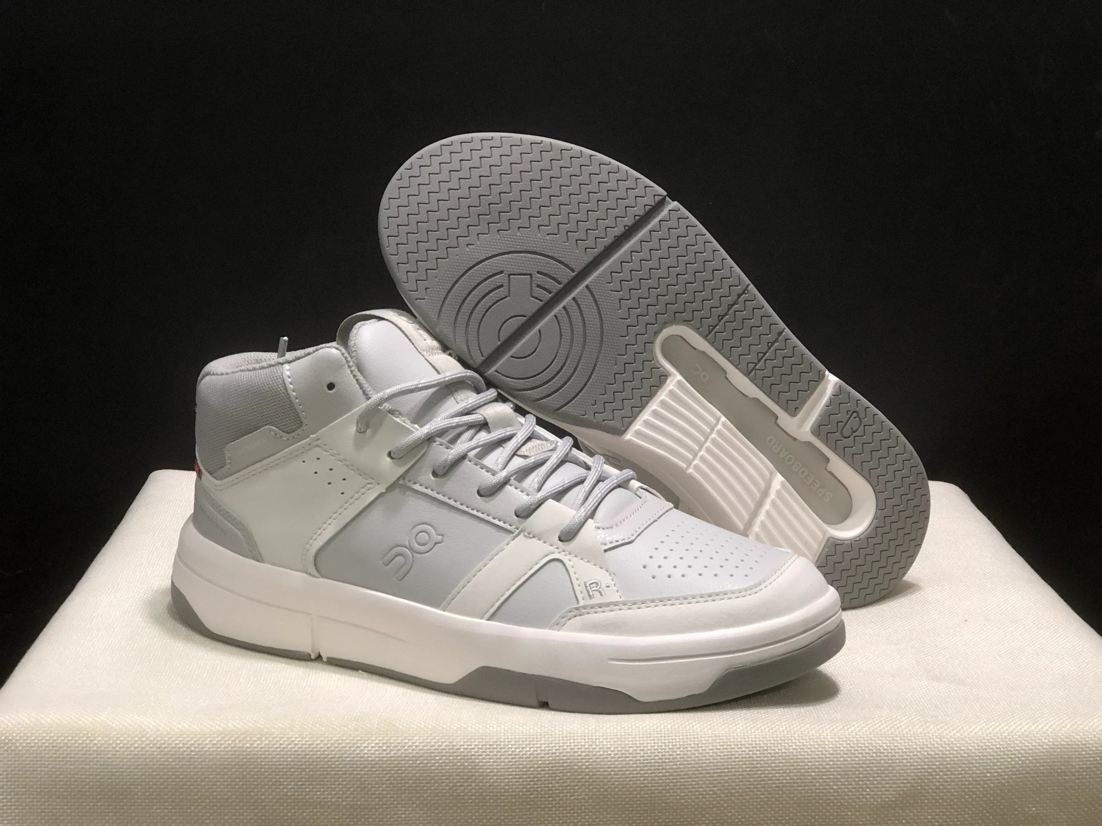 On THE ROGER Clubhouse 3 Sneakers - SenopekooCLO