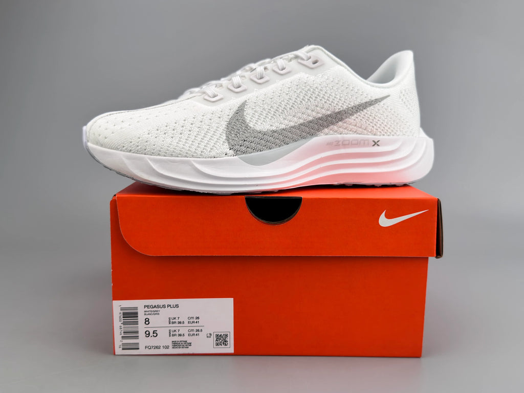 Nike Wmns Pegasus Plus Running Shoes