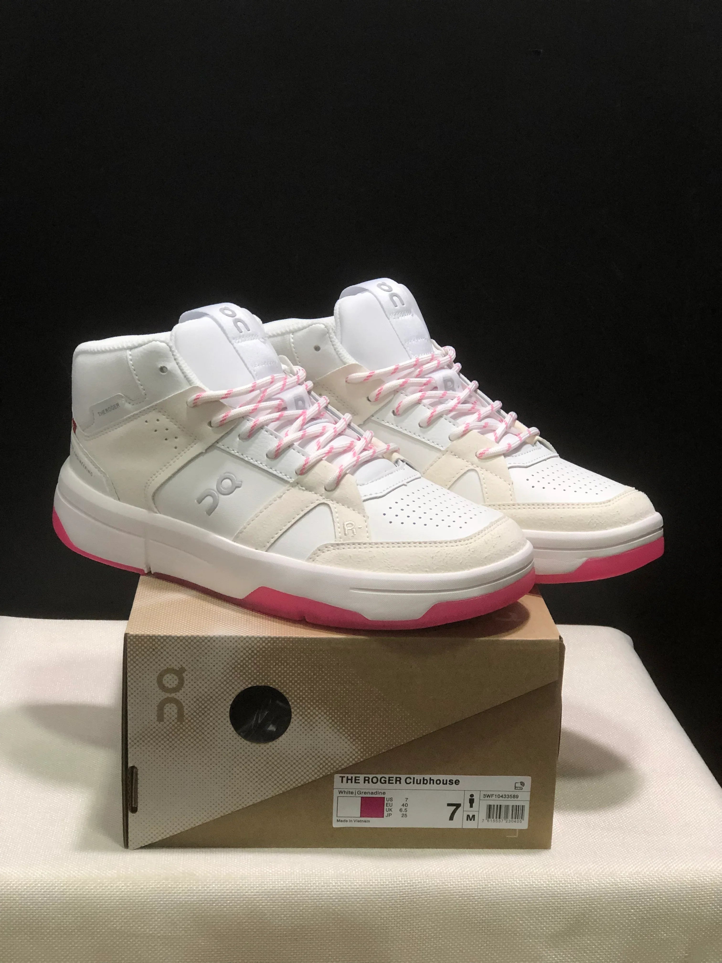 On THE ROGER Clubhouse 3 Sneakers - SenopekooCLO