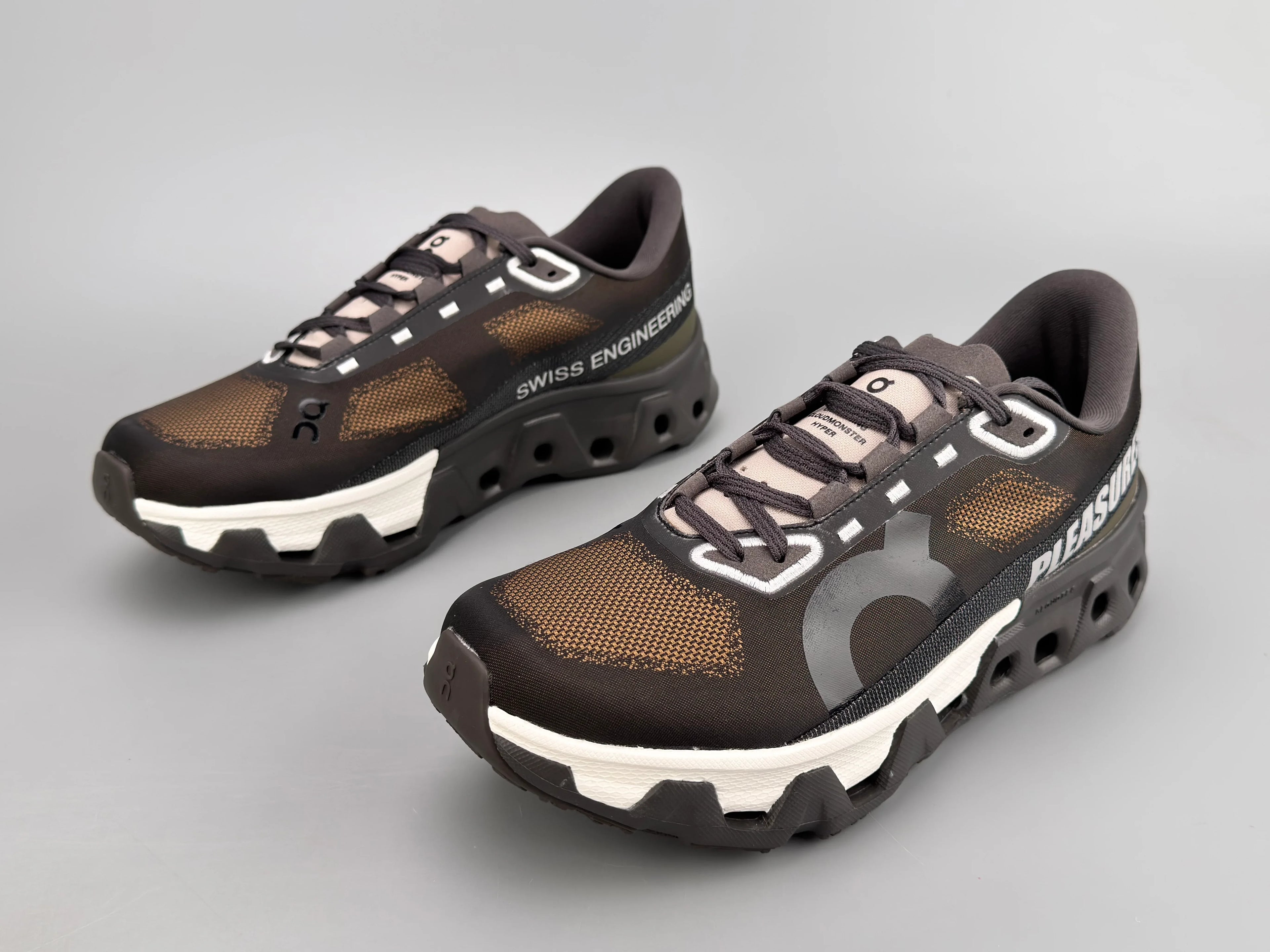 ON Cloudmonster Hyper Running Shoes - SenopekooCLO