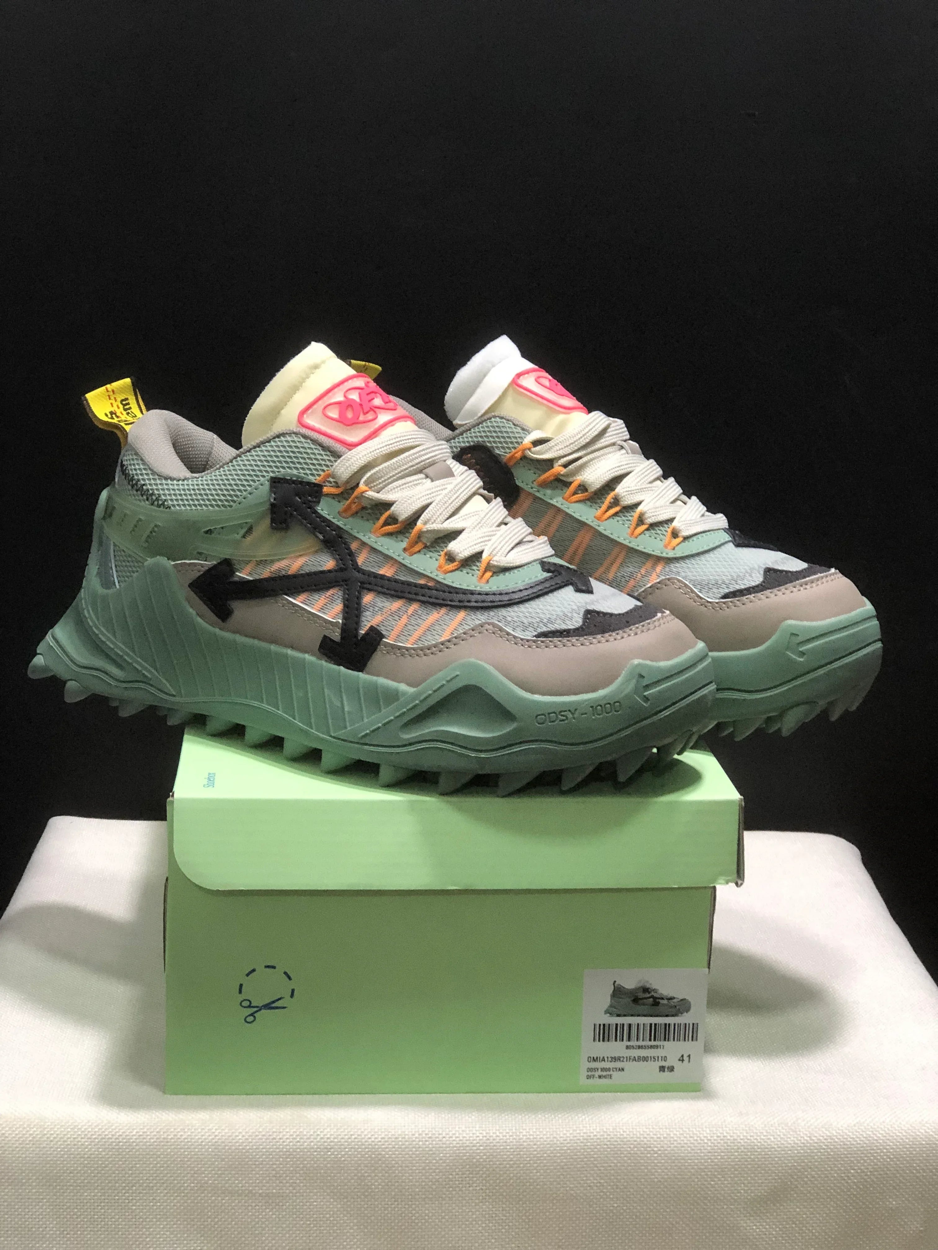 OFF WHITE ODSY-1000 Sneakers - SenopekooCLO