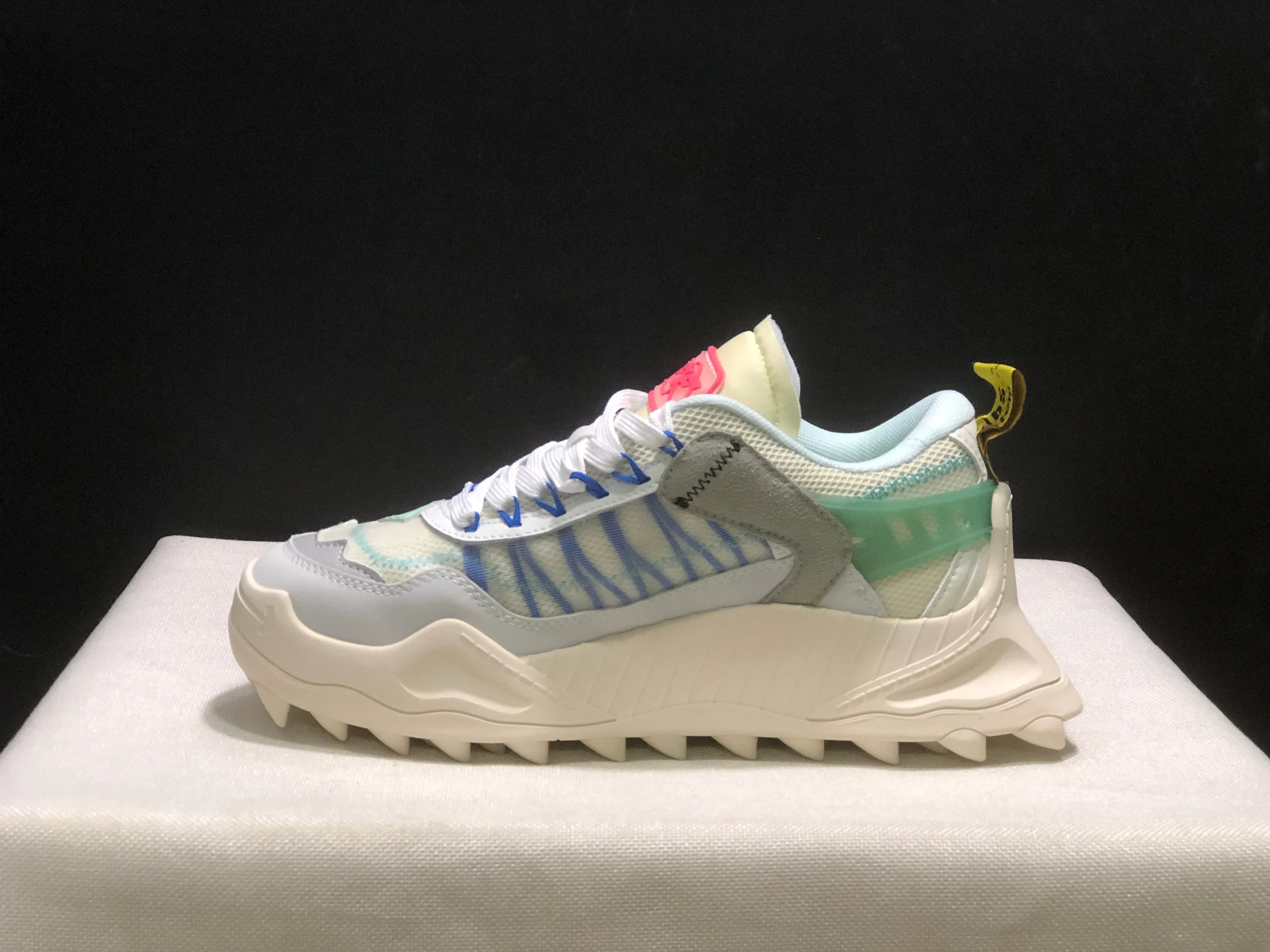 OFF WHITE ODSY-1000 Sneakers - SenopekooCLO