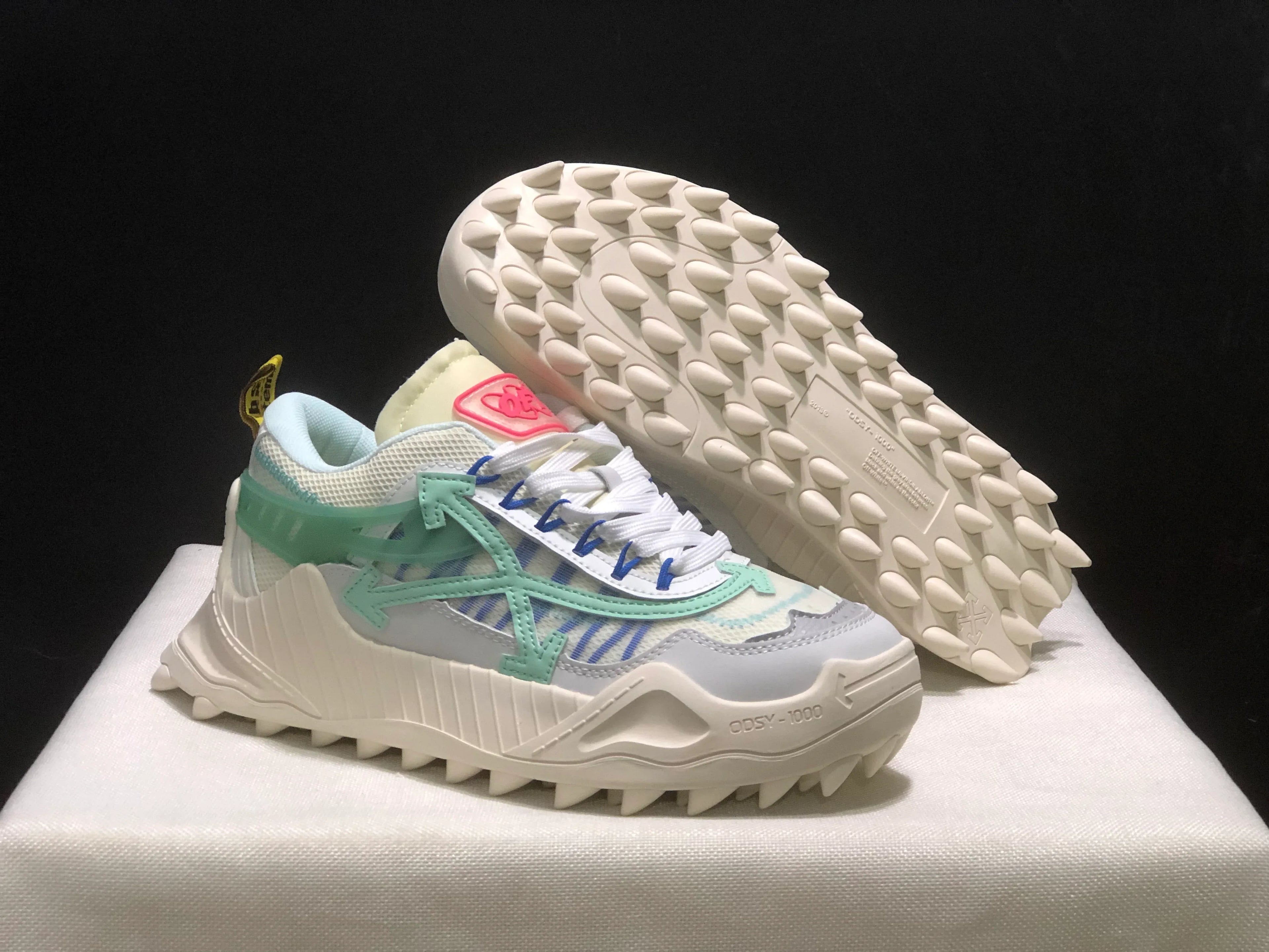 OFF WHITE ODSY-1000 Sneakers - SenopekooCLO
