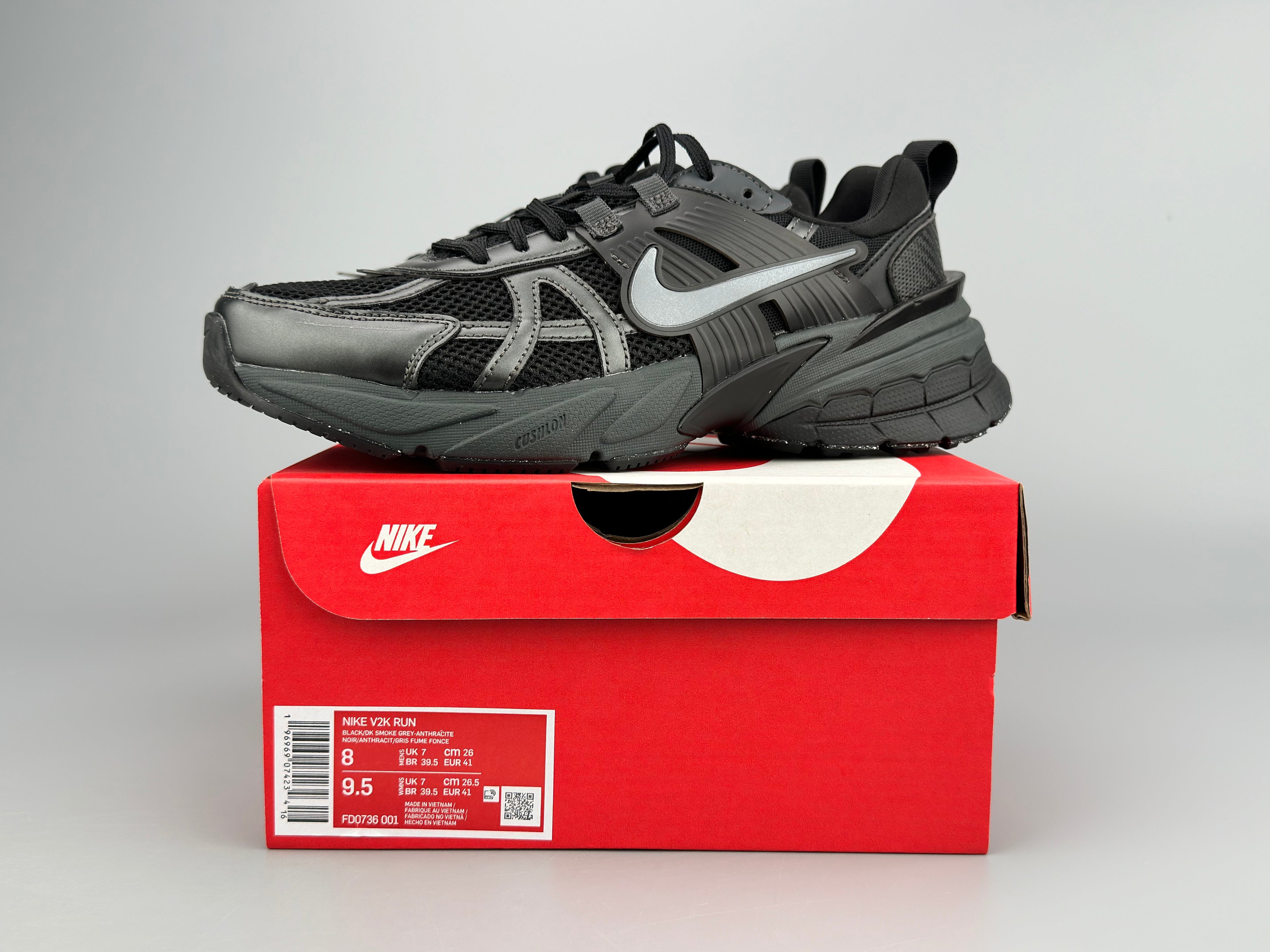 Nike Wmns V2K Run Sneaker