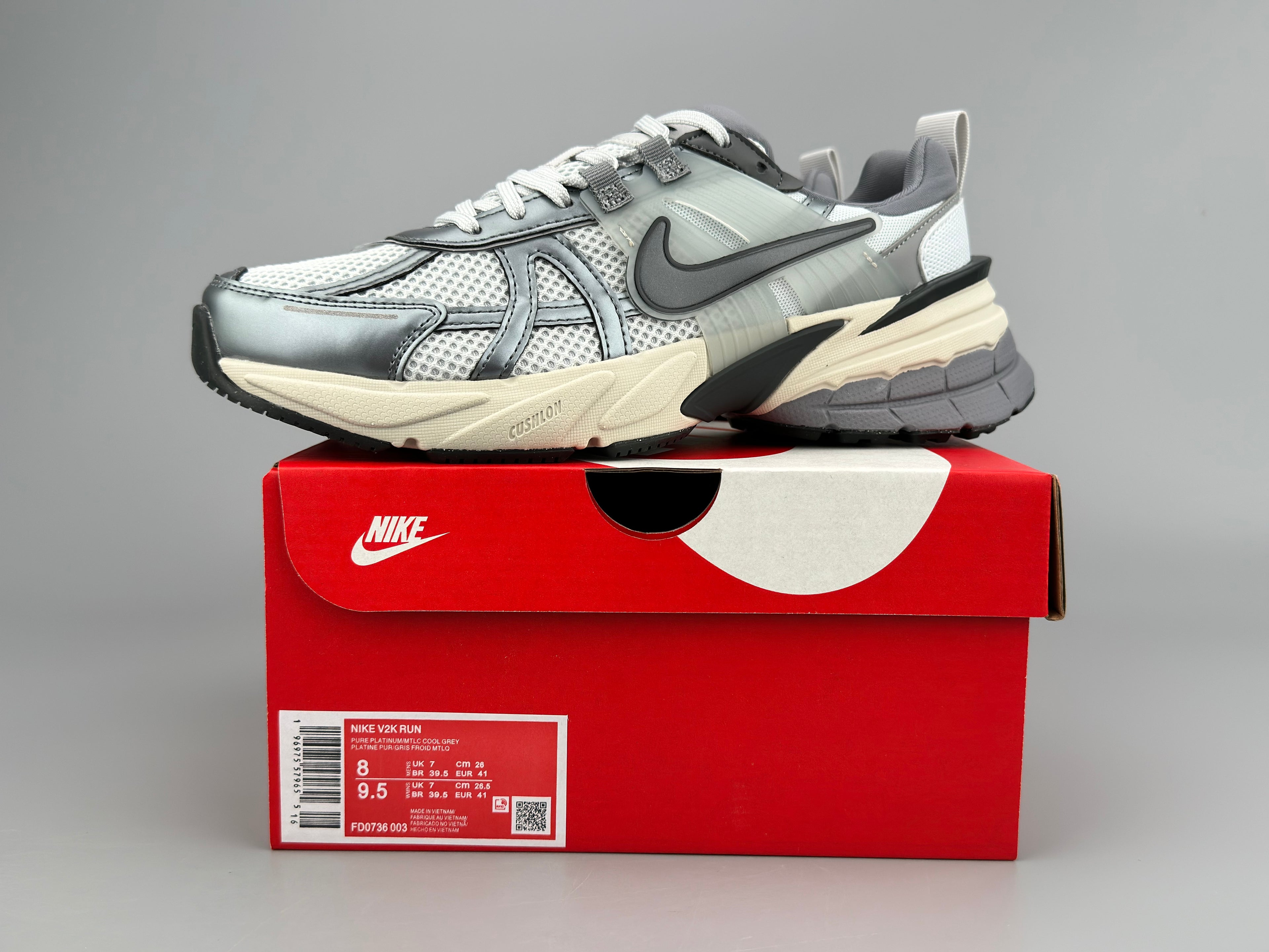 Nike Wmns V2K Run Sneaker