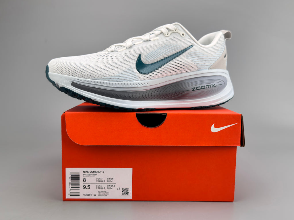 Nike Vomero 18 Road Running Shoes