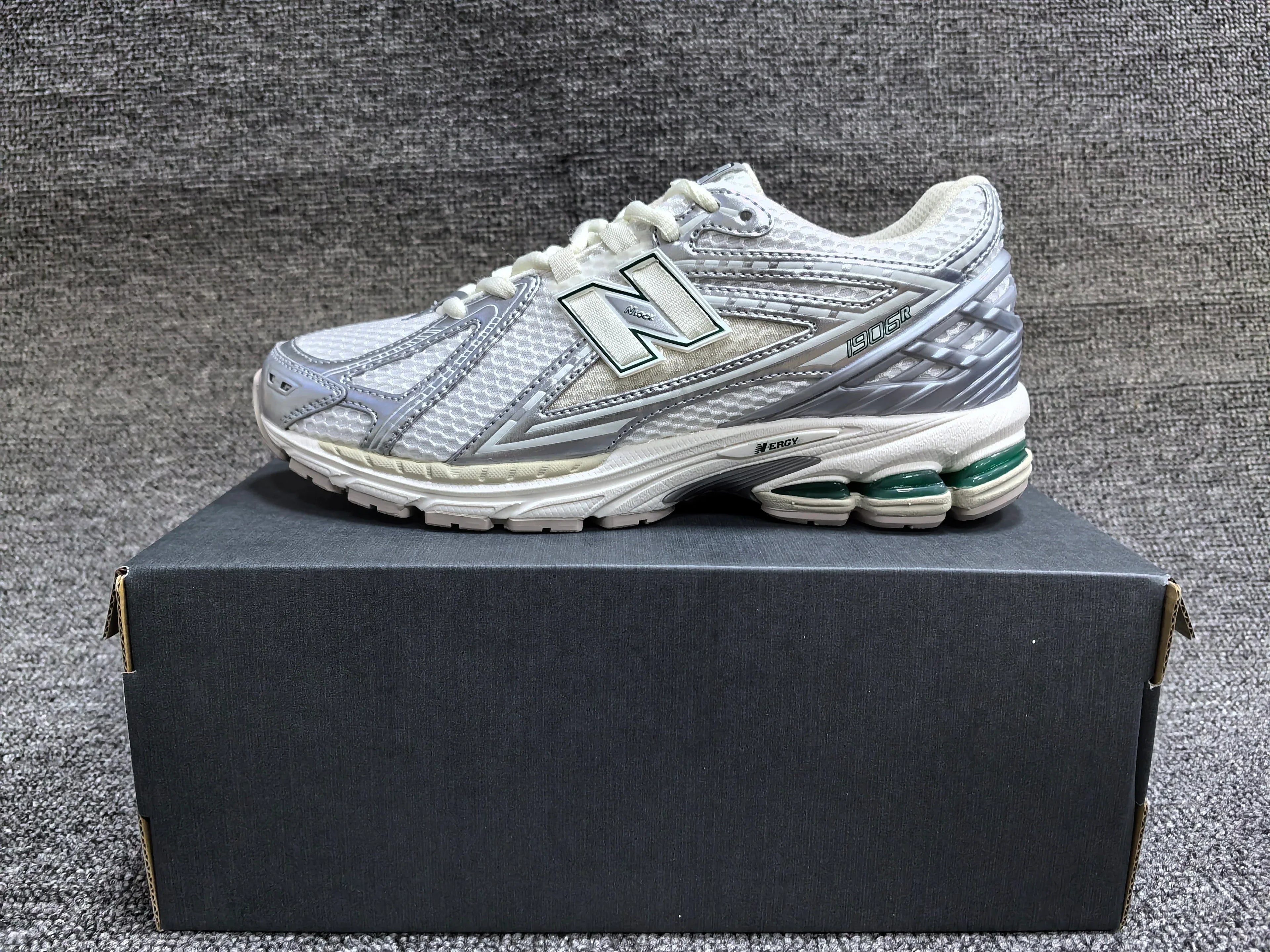 New Balance 1906R-2 Sneakers - SenopekooCLO