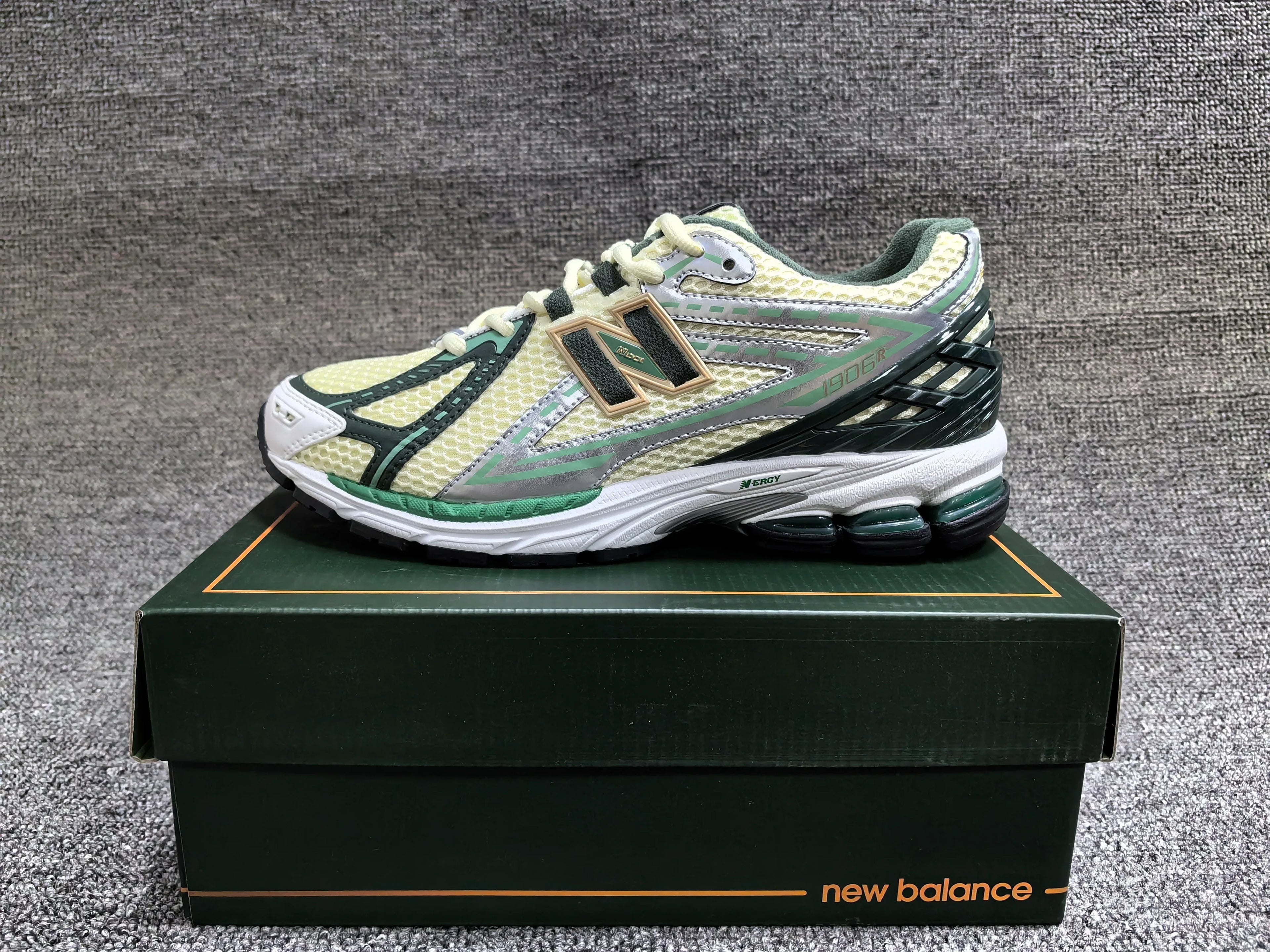 New Balance 1906R-2 Sneakers - SenopekooCLO