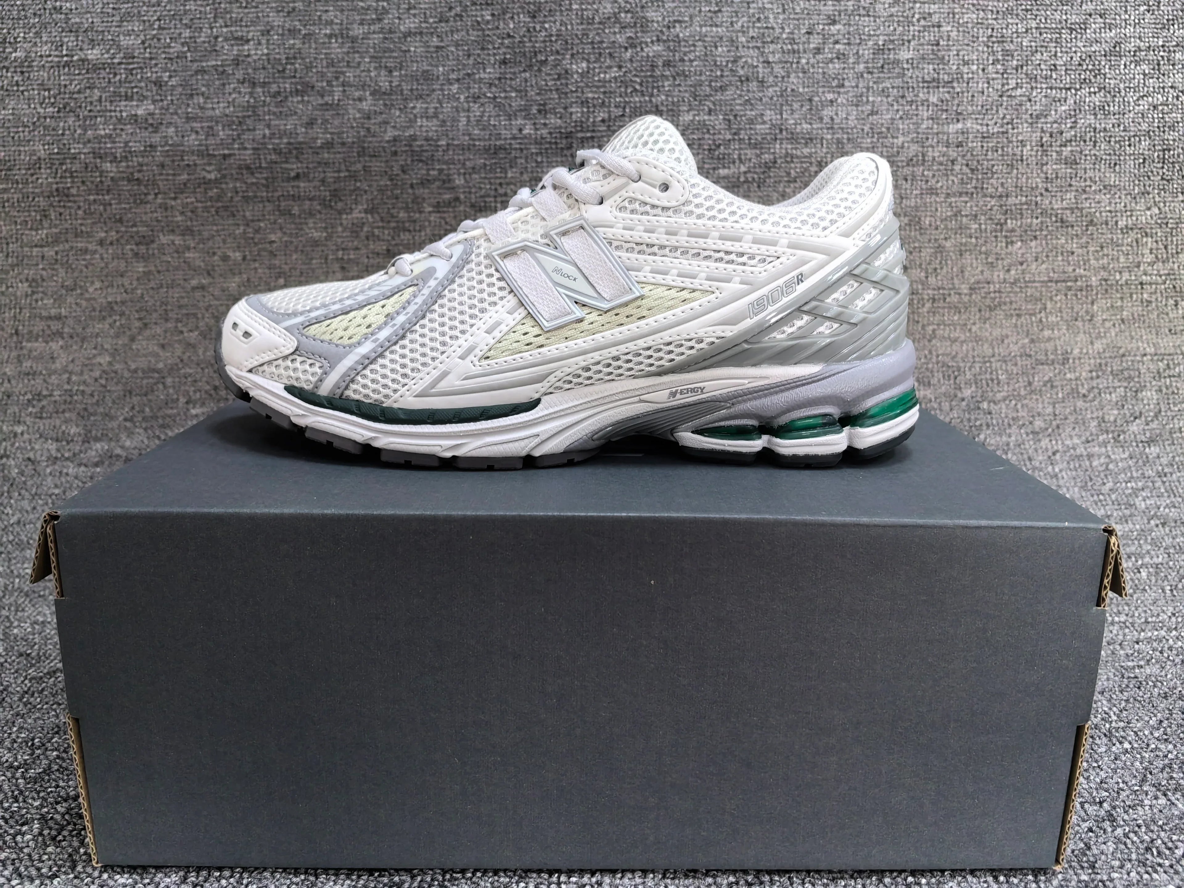 New Balance 1906R-2 Sneakers - SenopekooCLO