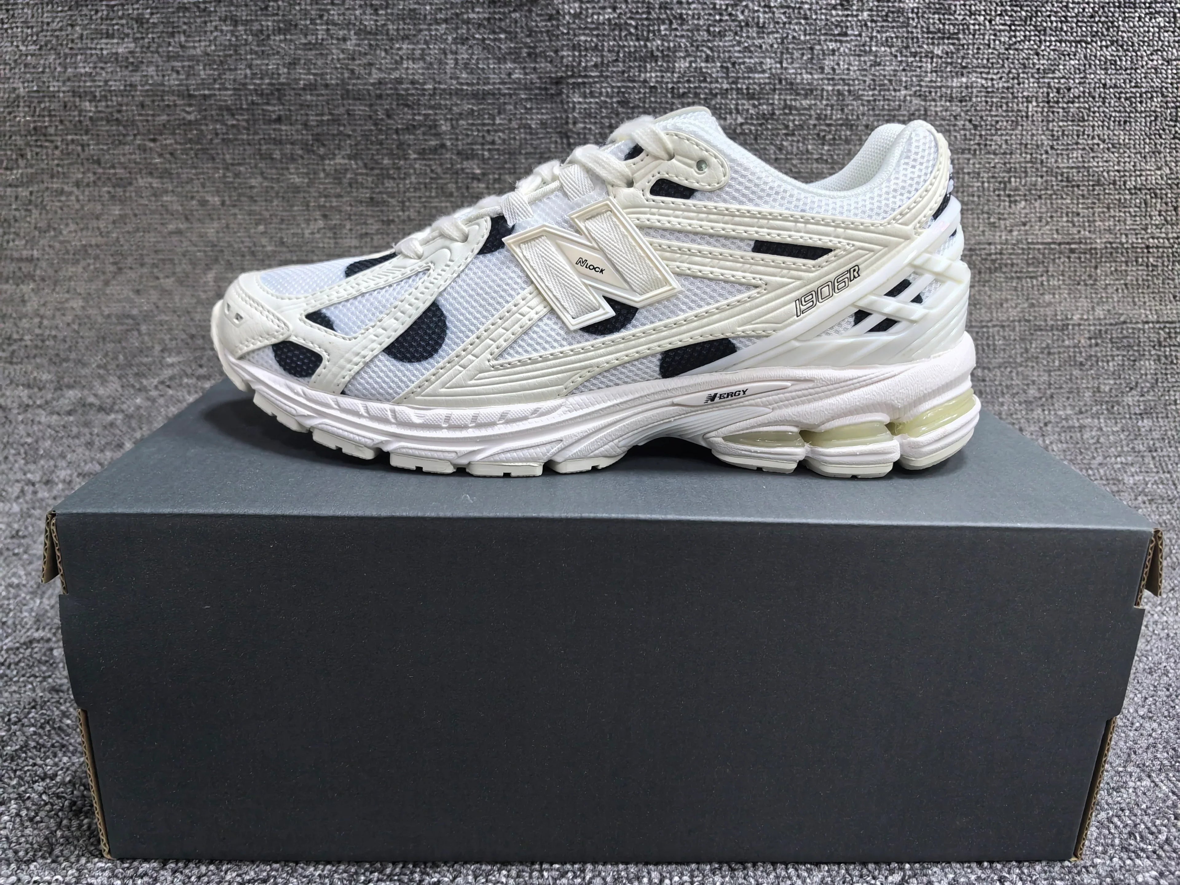 New Balance 1906R-2 Sneakers - SenopekooCLO