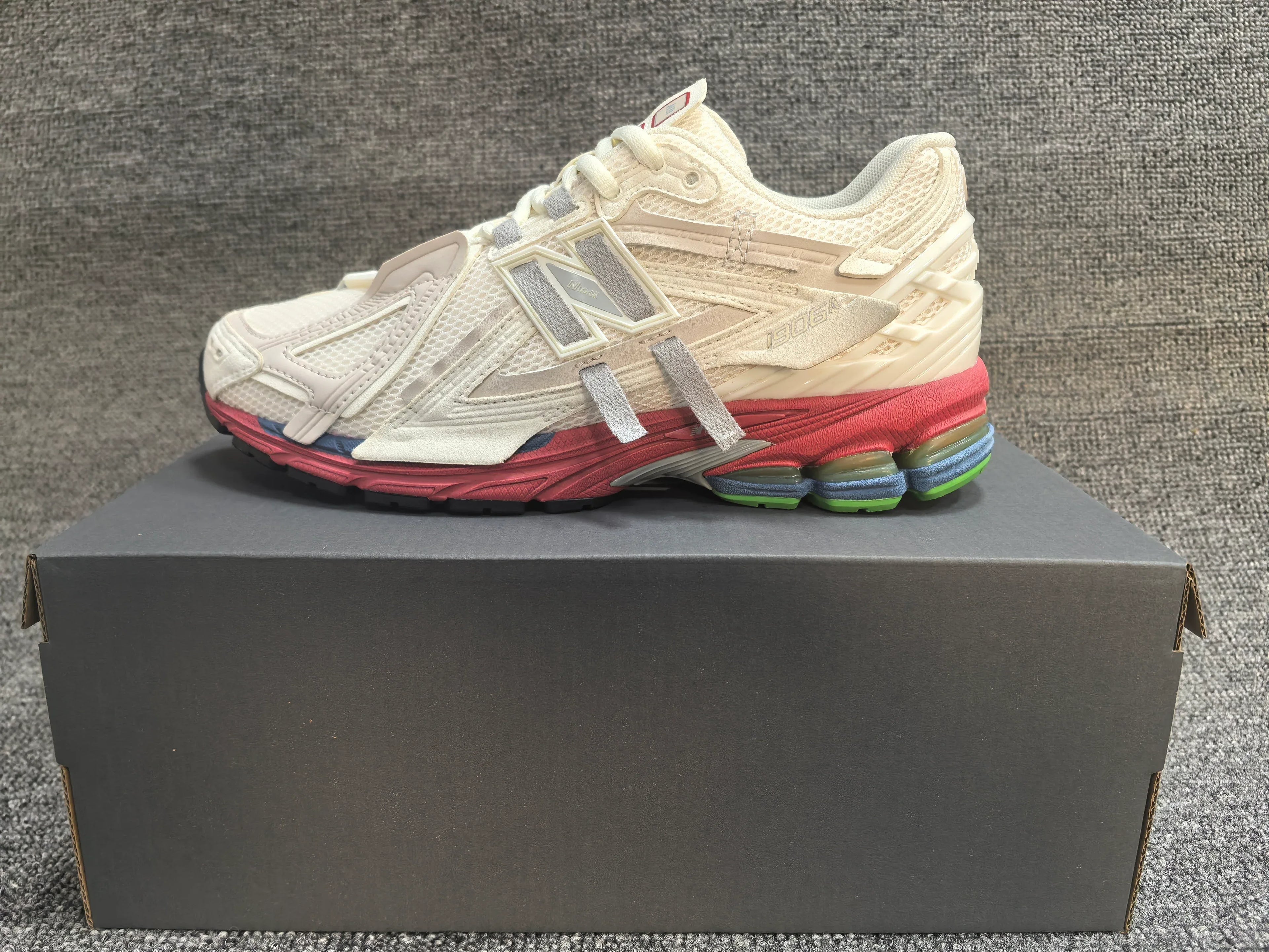 New Balance 1906A Sneakers - SenopekooCLO