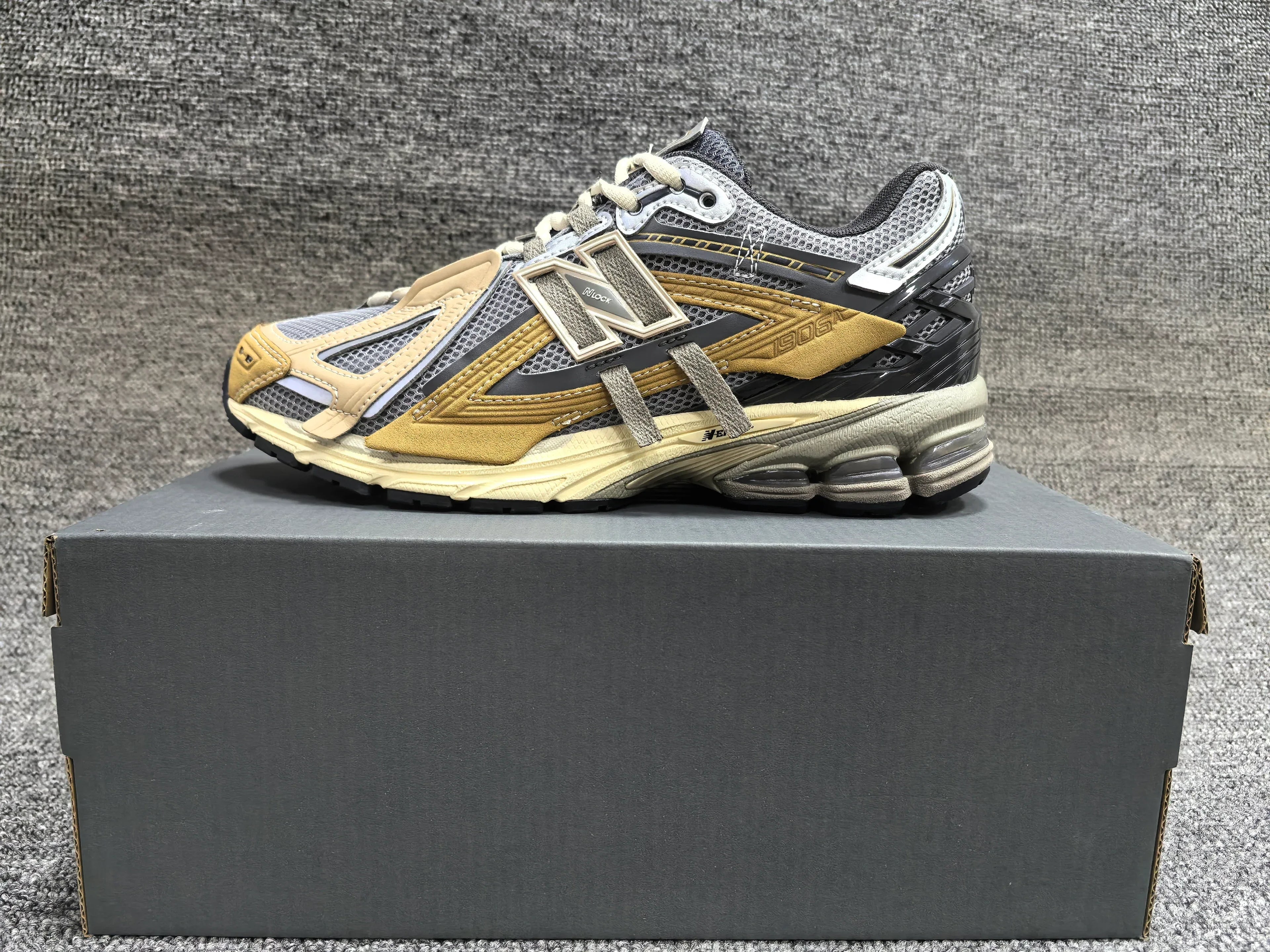 New Balance 1906A Sneakers - SenopekooCLO