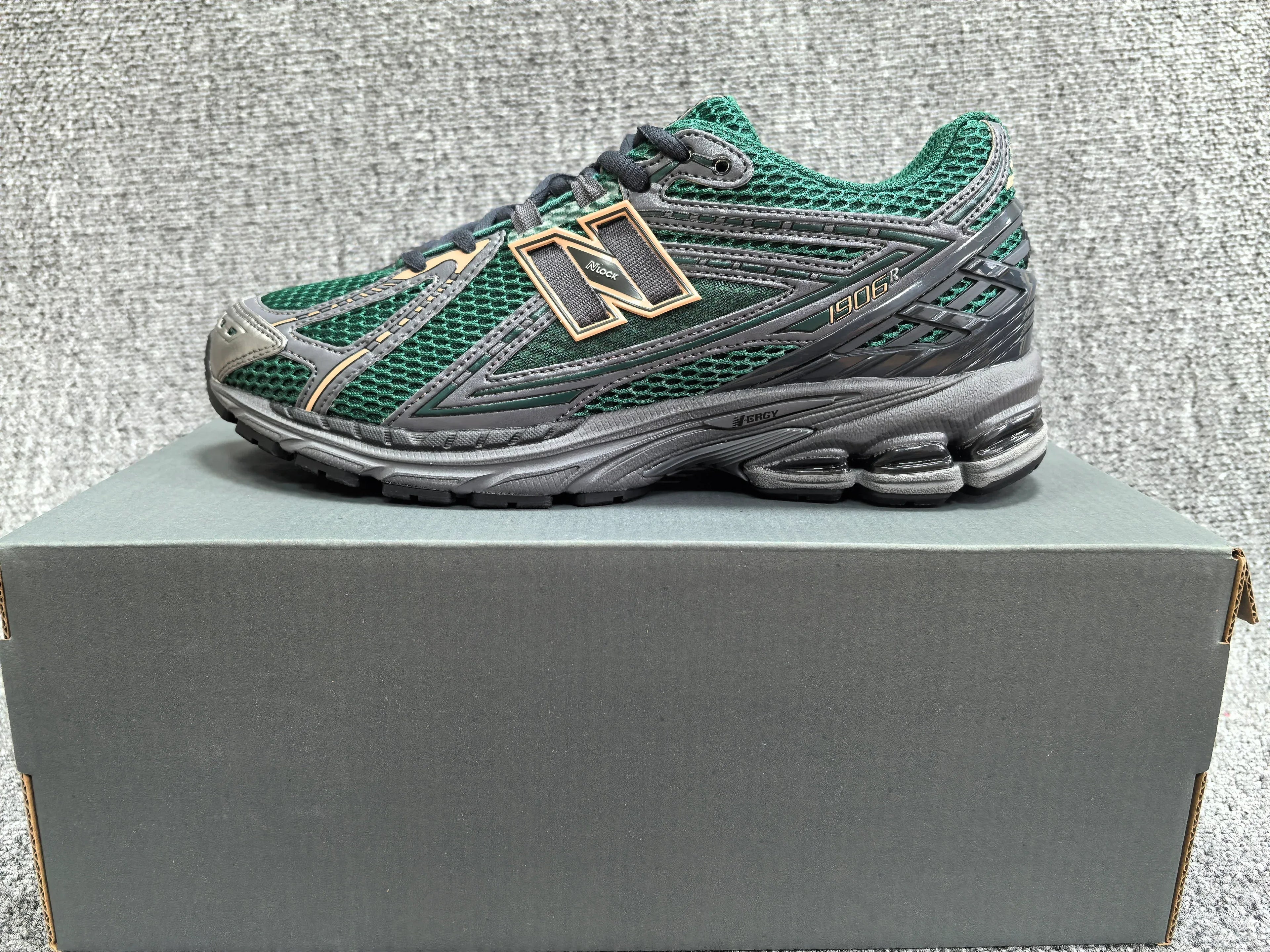 New Balance 1906R-2 Sneakers - SenopekooCLO