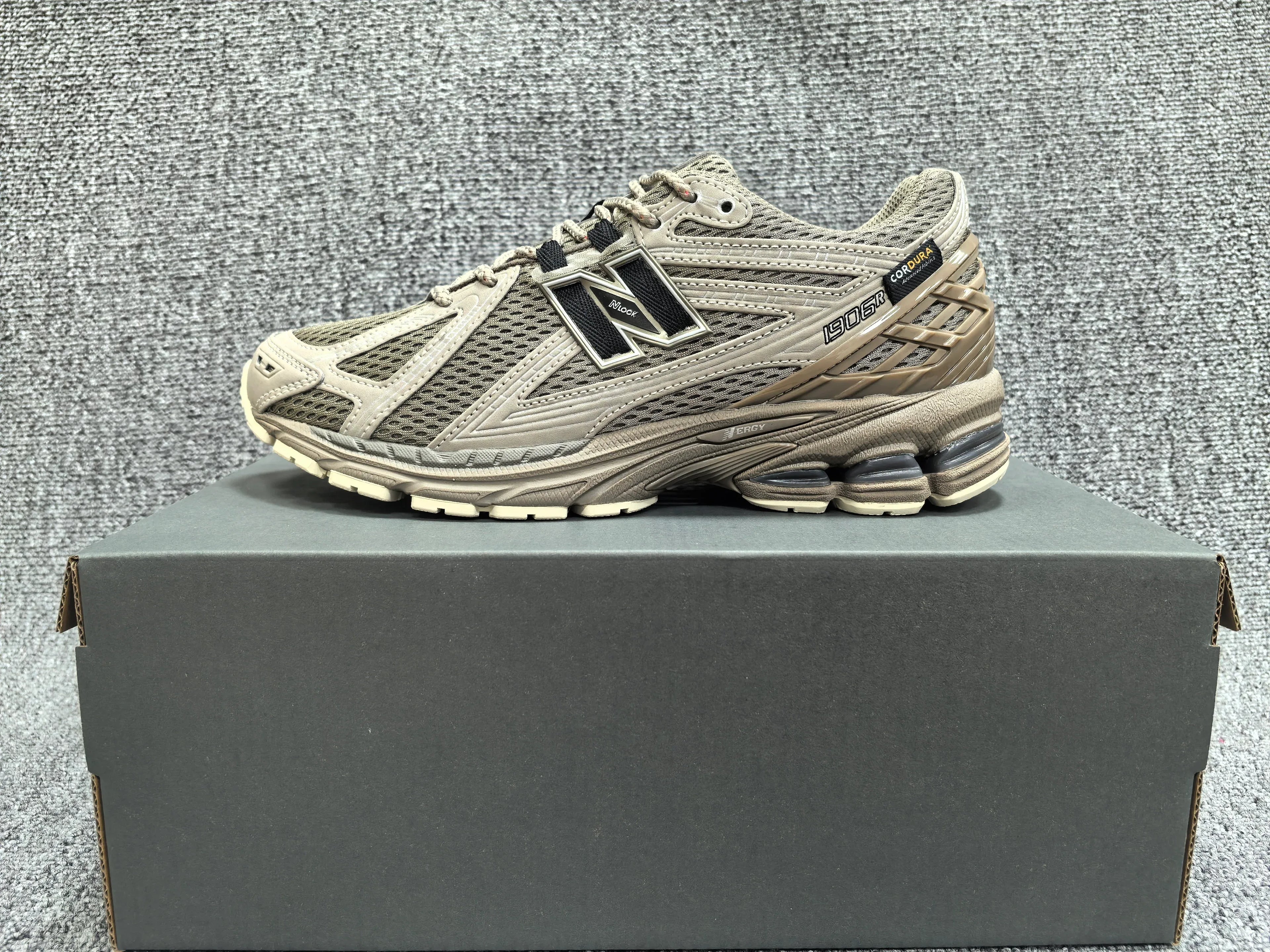 New Balance 1906R-2 Sneakers - SenopekooCLO