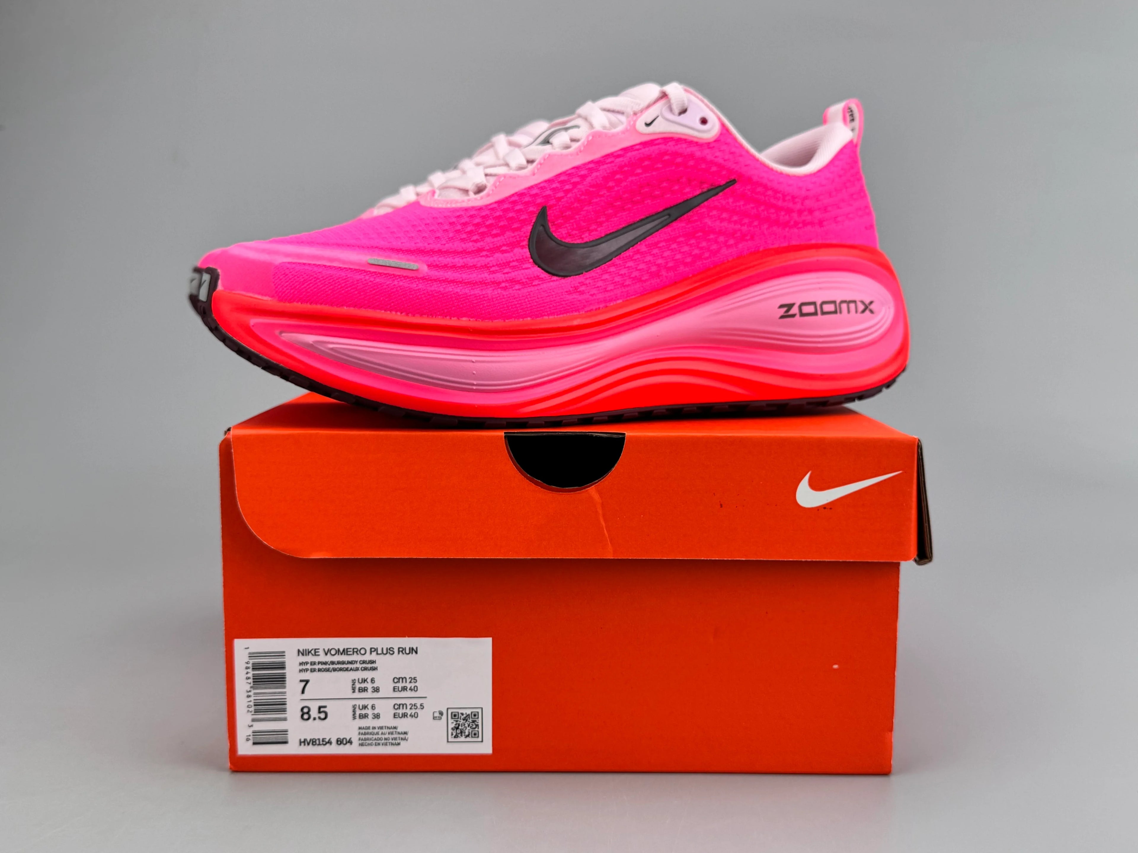 Nike Women's Vomero Plus Running Shoes