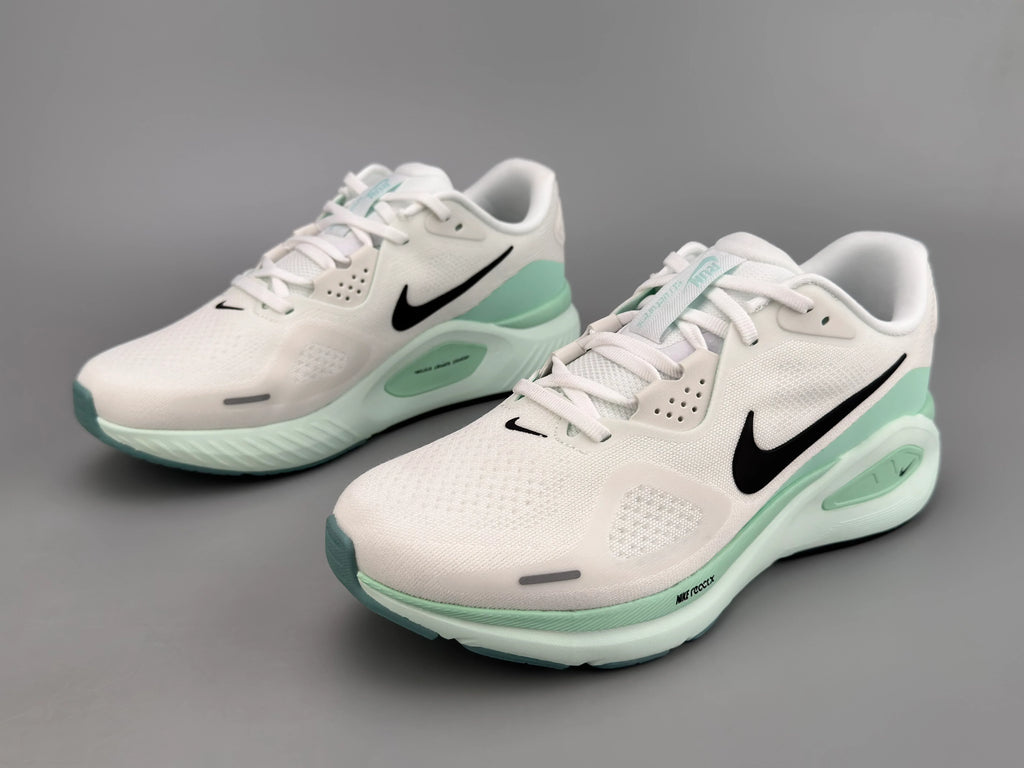 Nike Structure 26 Running Shoes