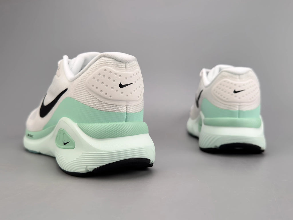 Nike Structure 26 Running Shoes