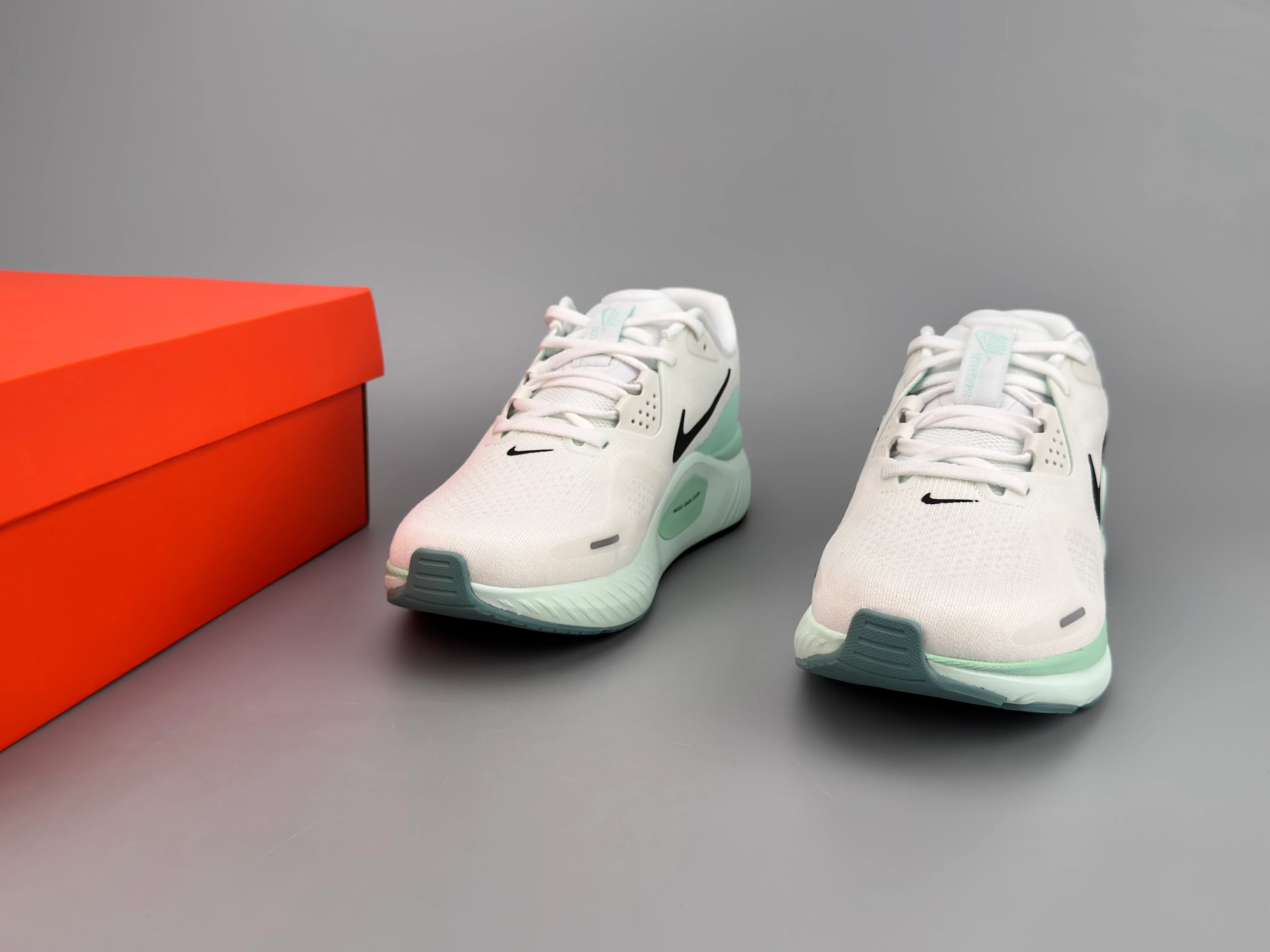 Nike Structure 26 Running Shoes